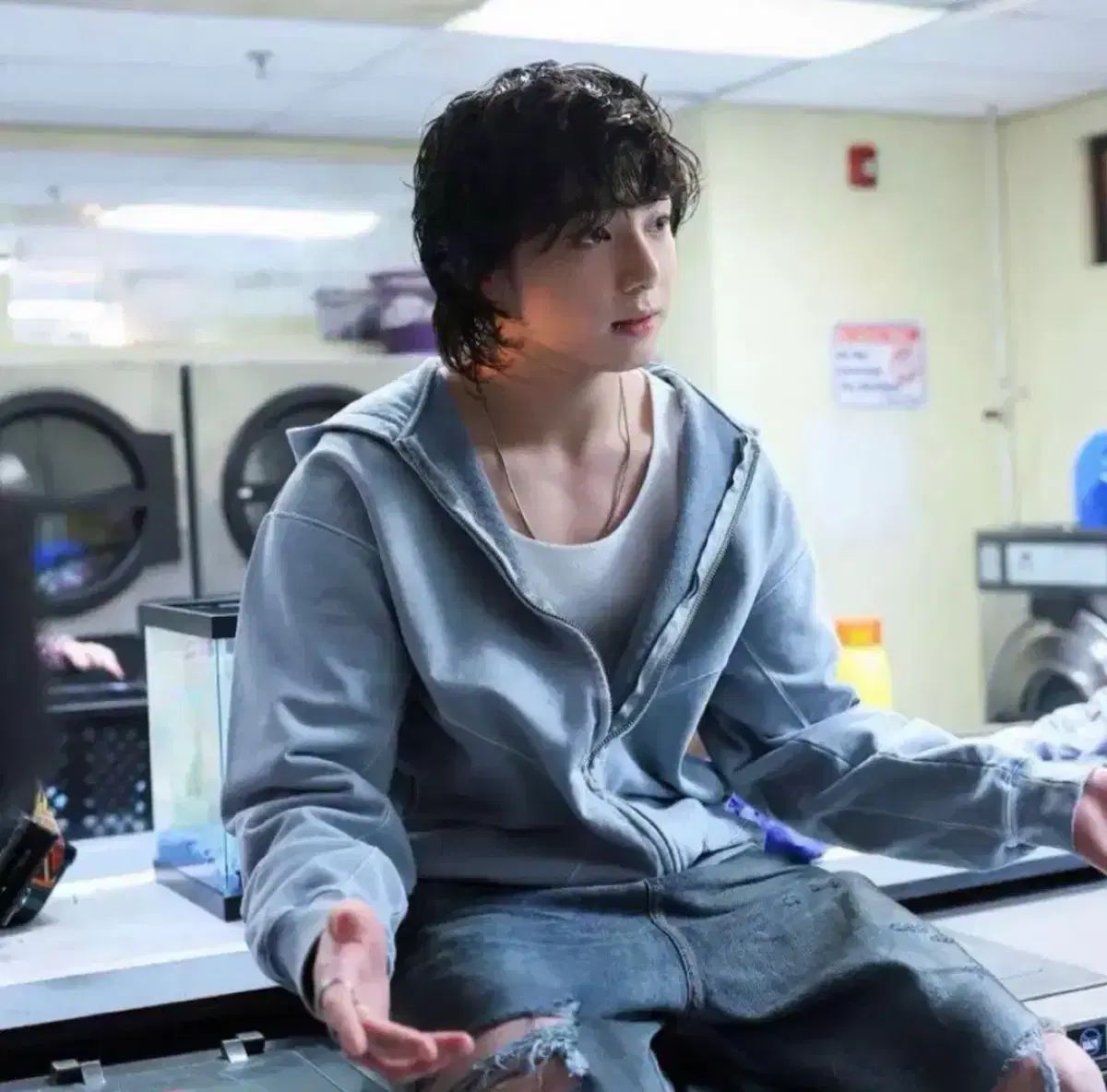 ジョングク 86d( 팔육디 ) ビューティ ウォッシュ フードジップアップ グレー M