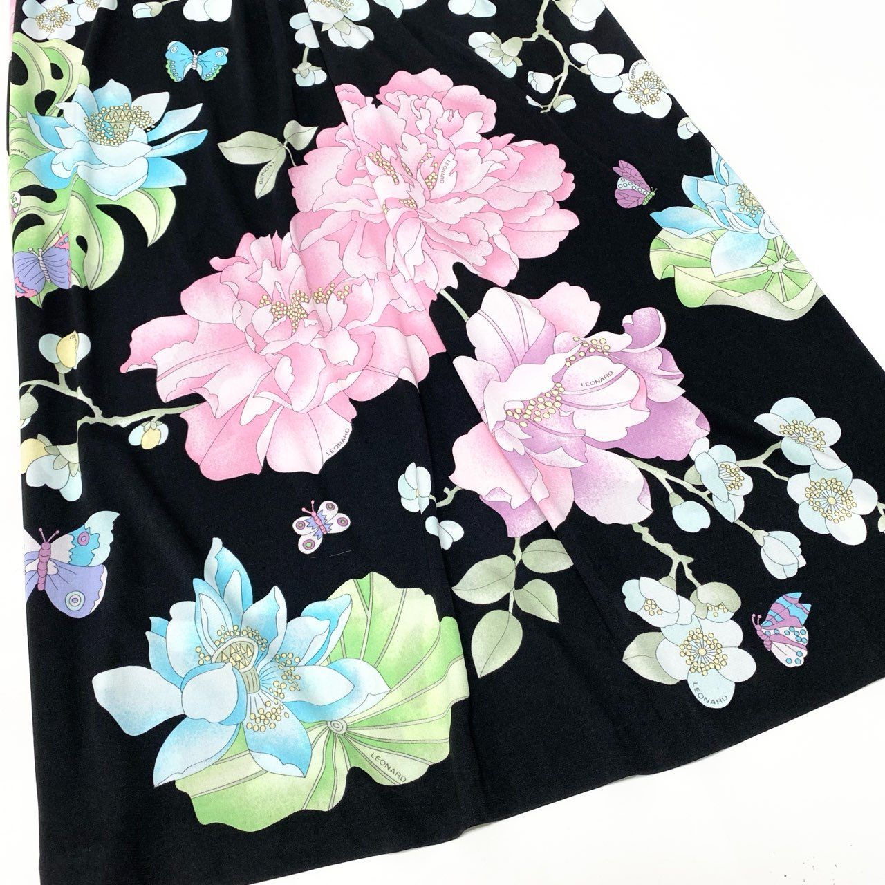 47b4 LEONARD レオナール Vネック半袖ワンピース 膝丈ワンピース