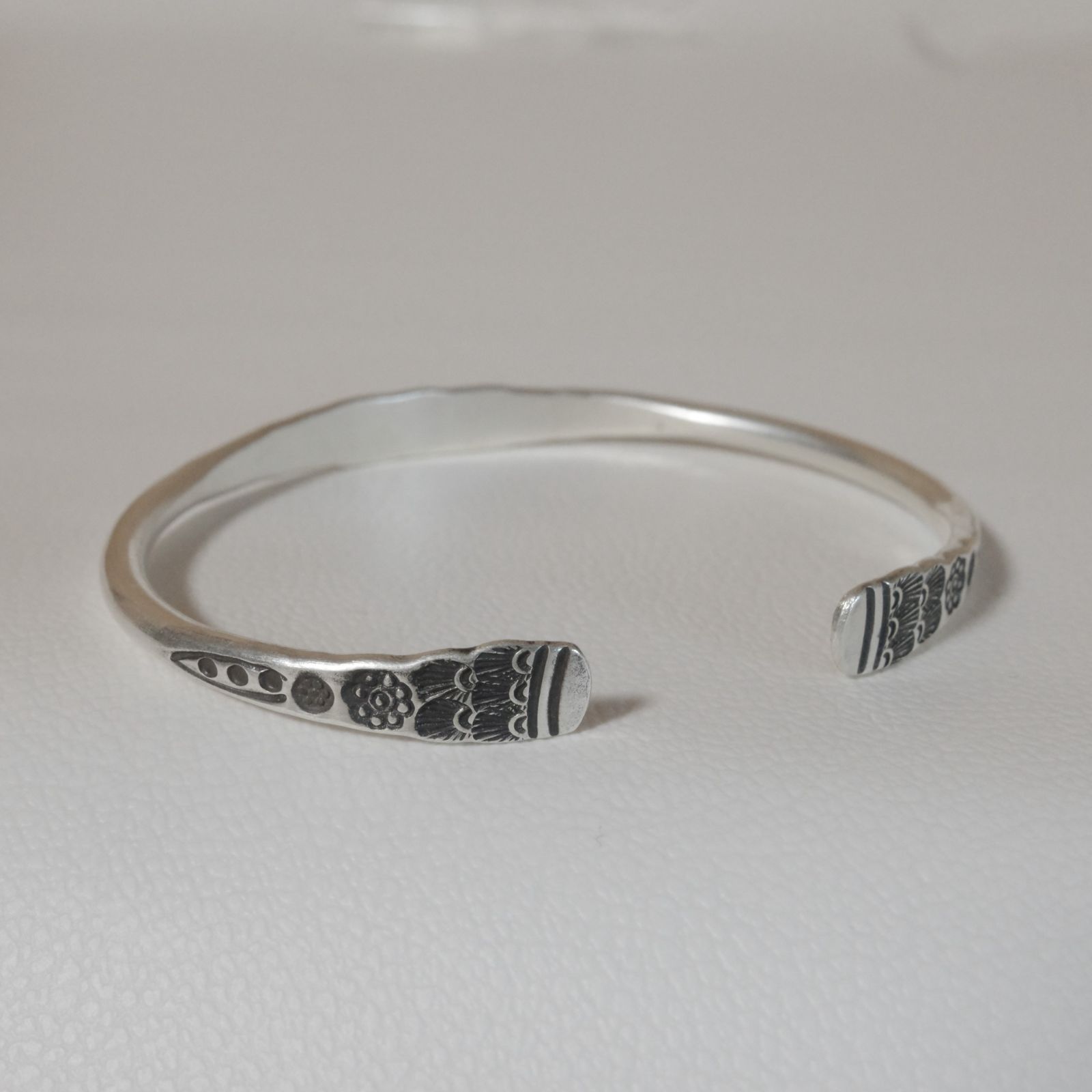 カレンシルバーバングル ユニセックス KAREN SILVER BANGLE UNISEX