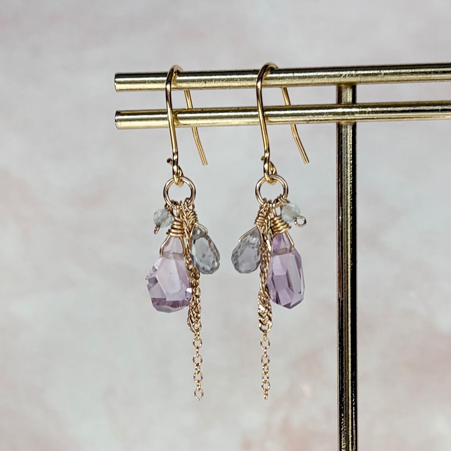 ピンクアメジスト＆スピネル、ブルートパーズのチャーム【14kgf