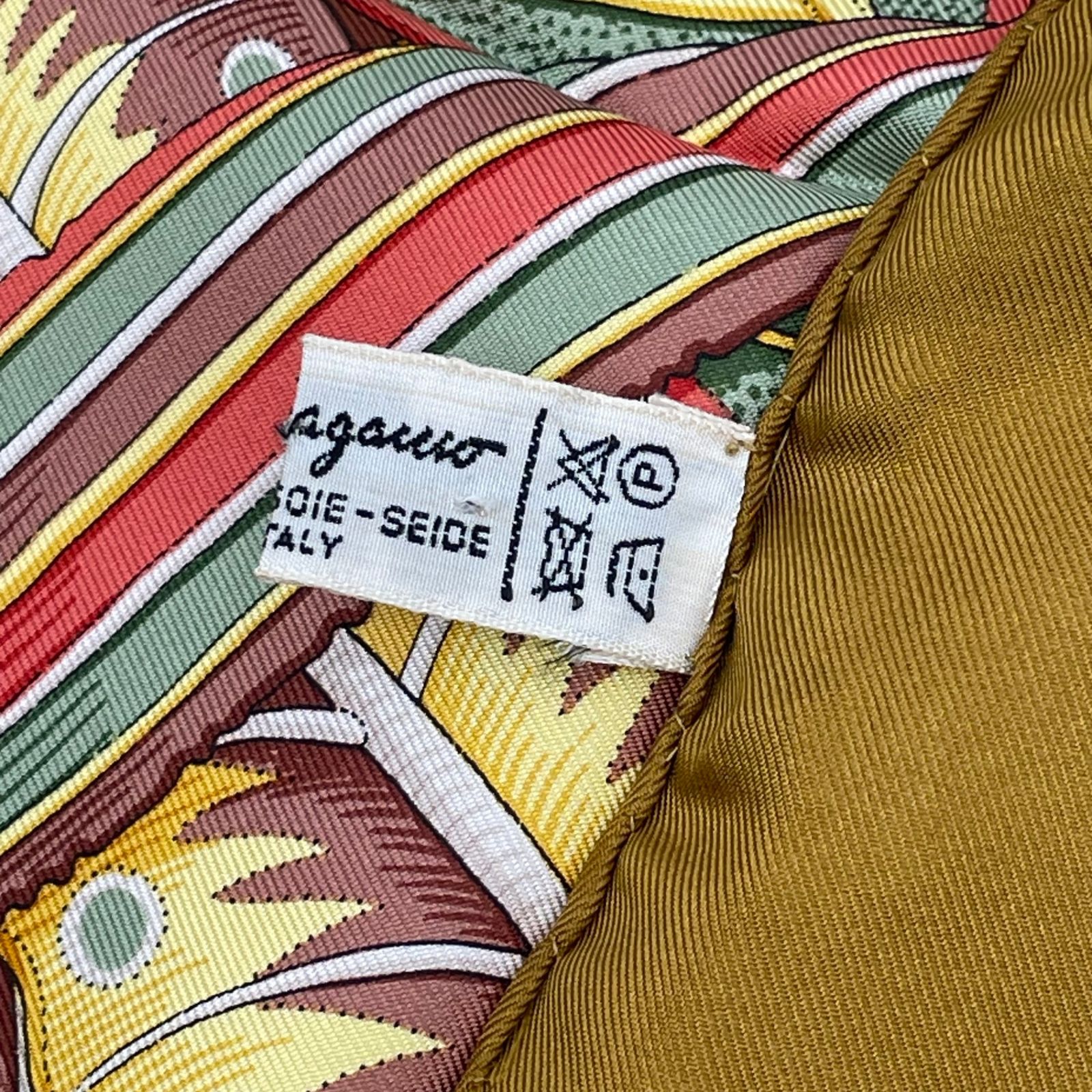 新品同様 Salvatore Ferragamo サルヴァトーレ フェラガモ スカーフ