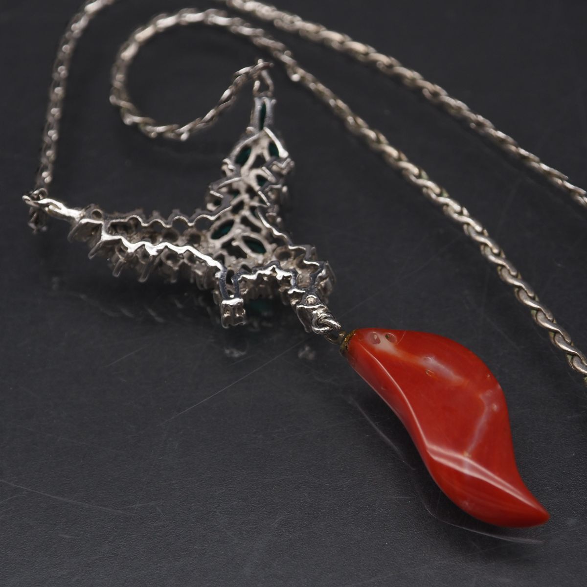 Q036 赤珊瑚 サンゴ グリーンストーン ネックレス ダイヤモンド風