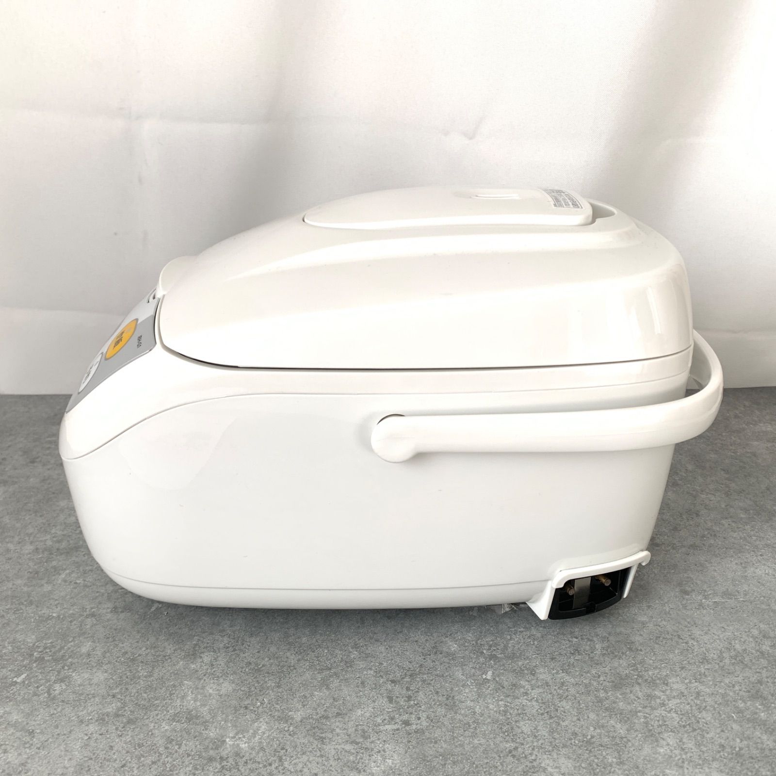 未使用品】タイガー 5.5合炊き 炊飯器 JBH-G101 2017年製 箱無し 