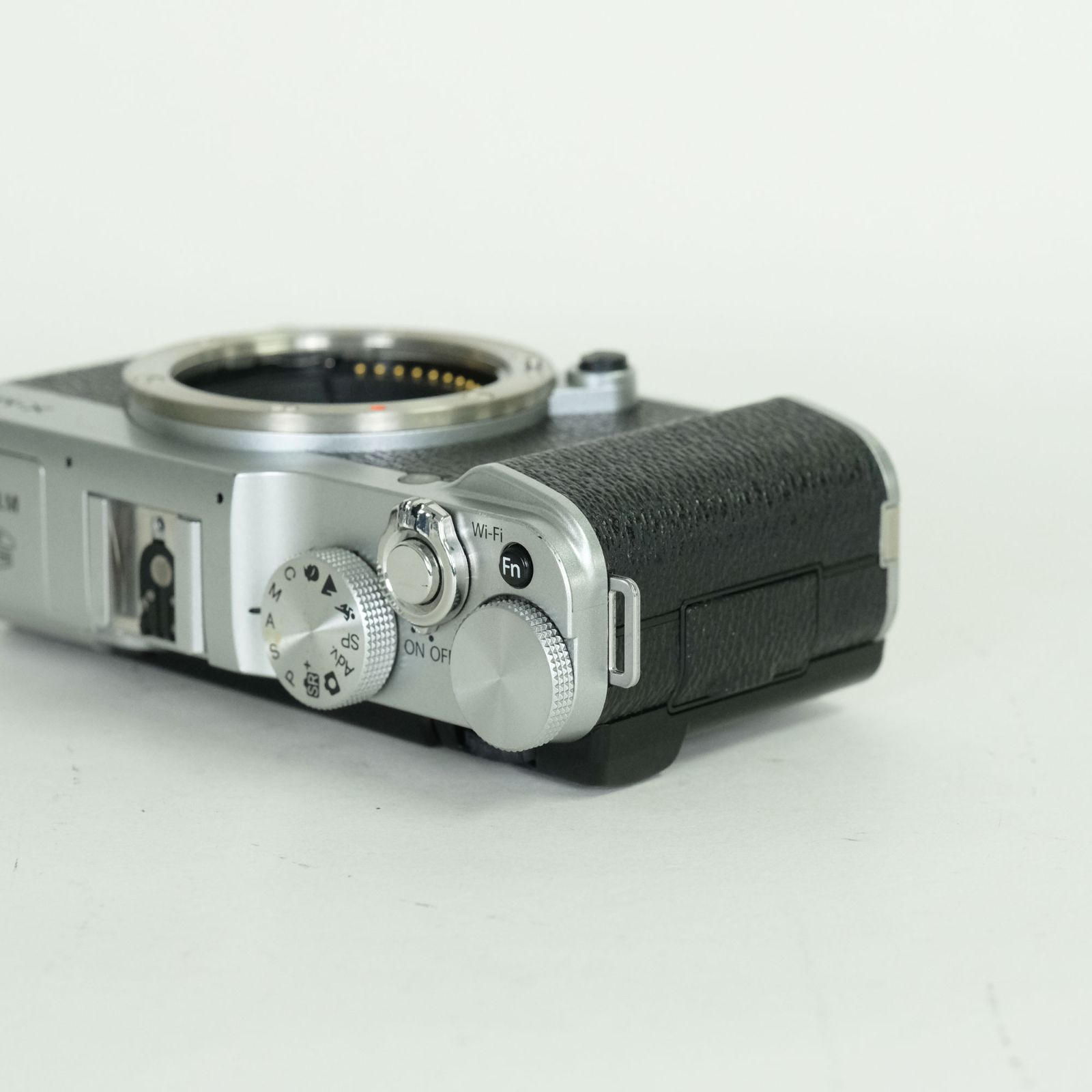 並品] FUJIFILM X-M1 ボディ シルバー | 富士フイルムXマウント - メルカリ
