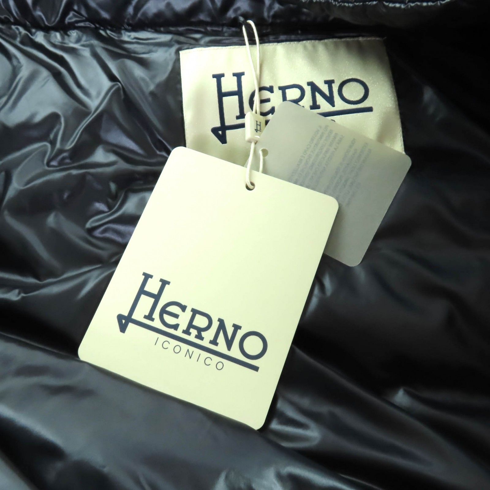 未使用品☆Herno ヘルノ 2025年製 PI0043DIC イコニコ AMINTA アミンタ 
