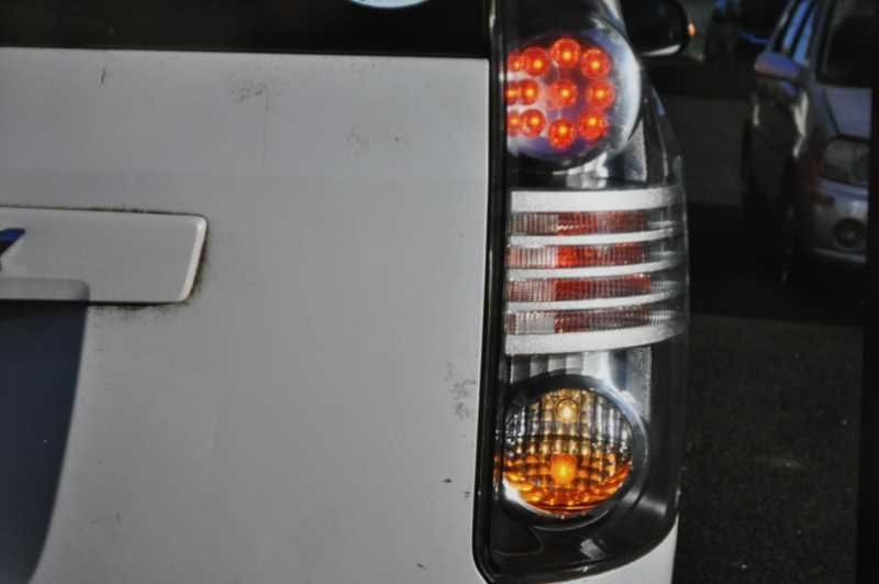 右 テールランプ テールライト LED全点灯OK (ZRR75 ZRR70) ヴォクシー