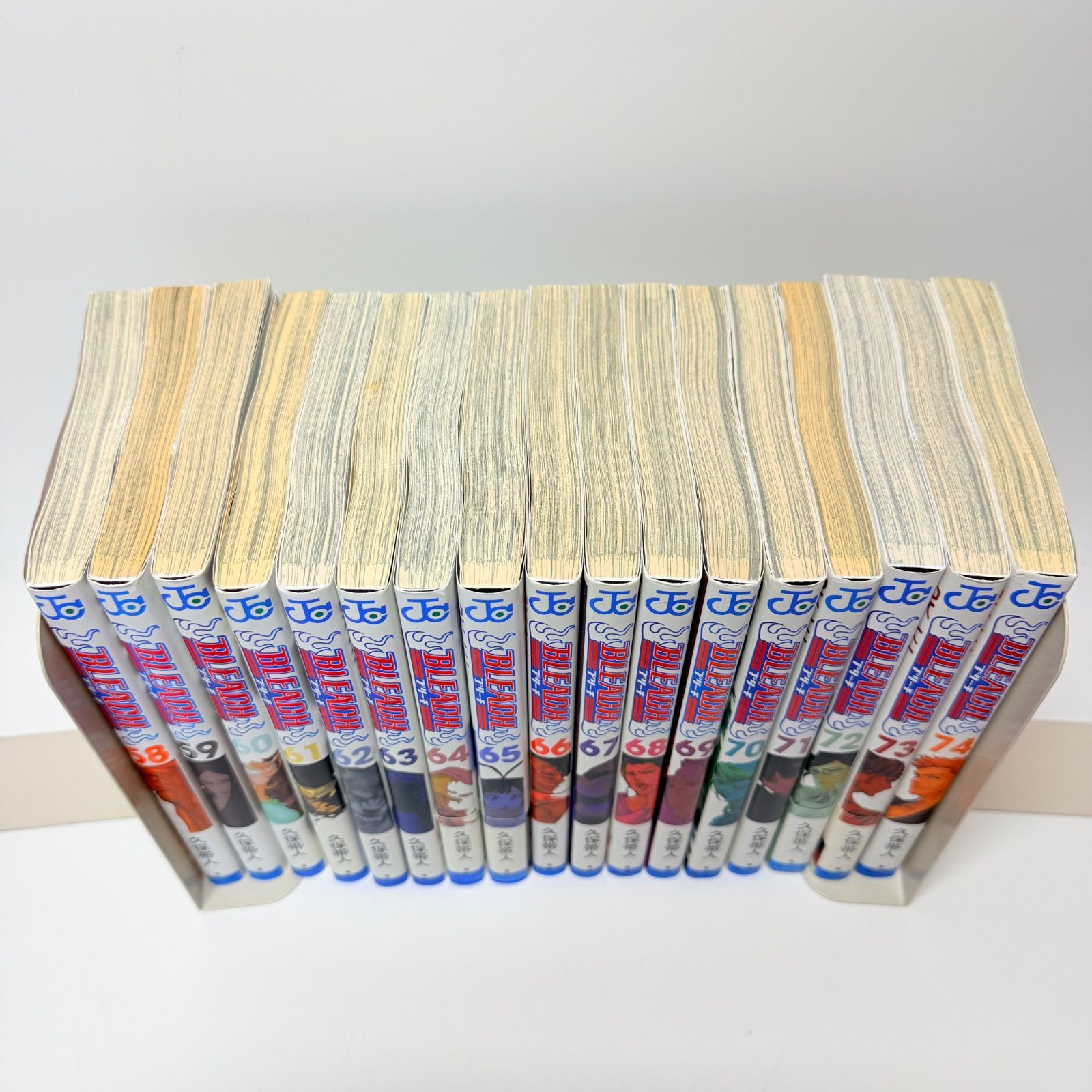 BLEACH ブリーチ 1-74巻 漫画全巻ドットコム 全巻) ブリーチ全巻(1〜74巻・