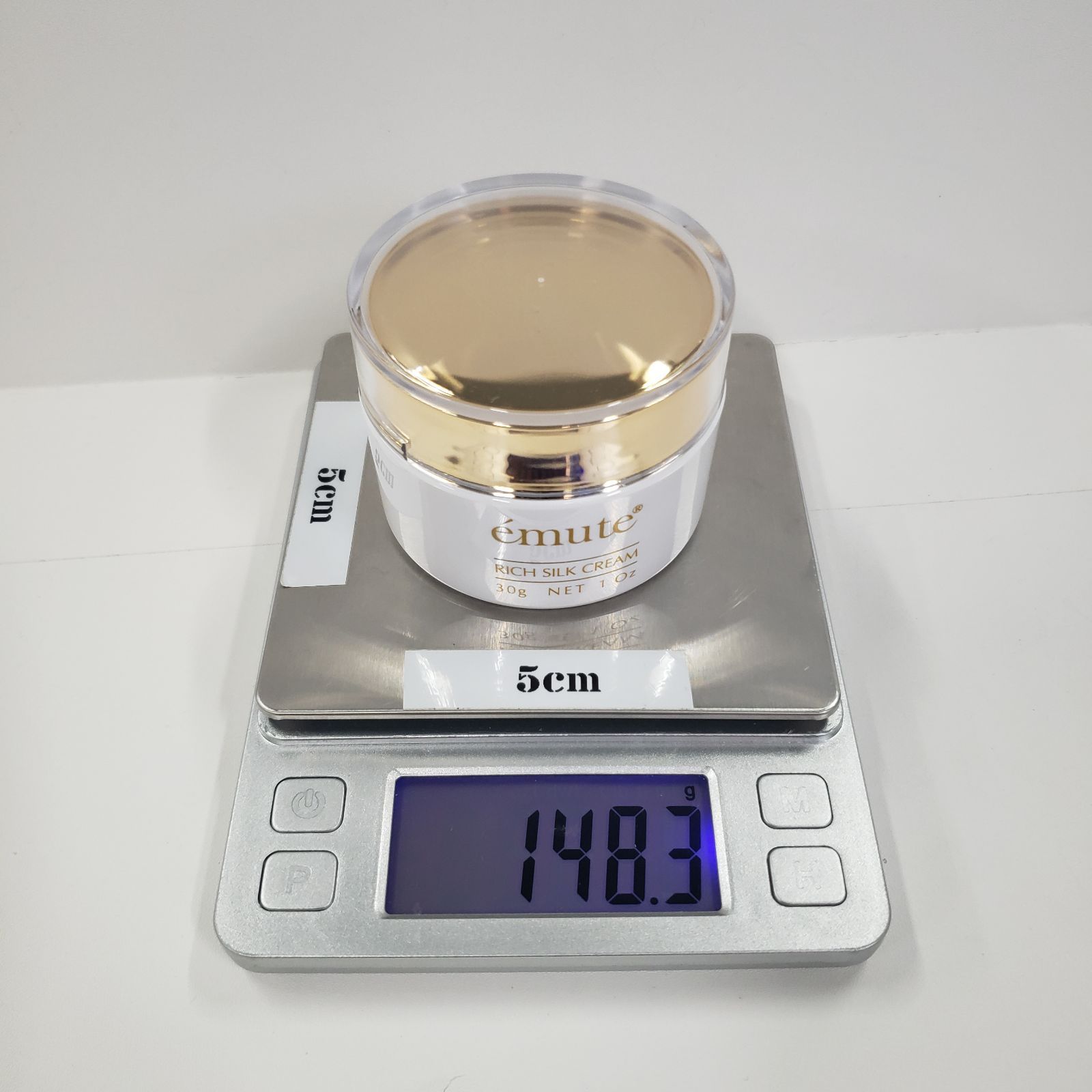 S4444 emute エミューテ リッチシルククリーム 30g - メルカリ