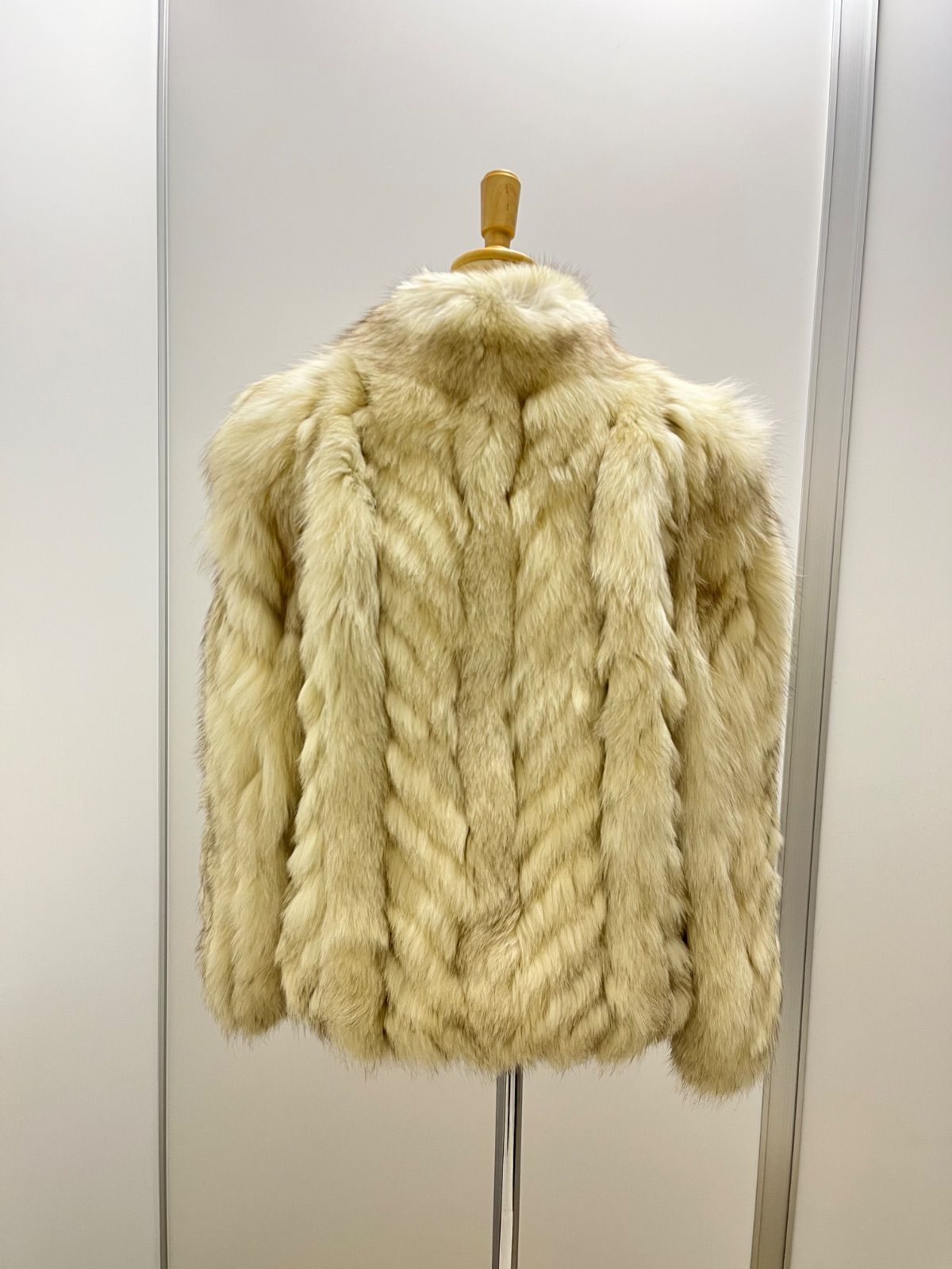 ジョセフィーヌ フォックス毛皮コート SAGA FOX ジョセフィーヌ フォックスファーコート ジャケット