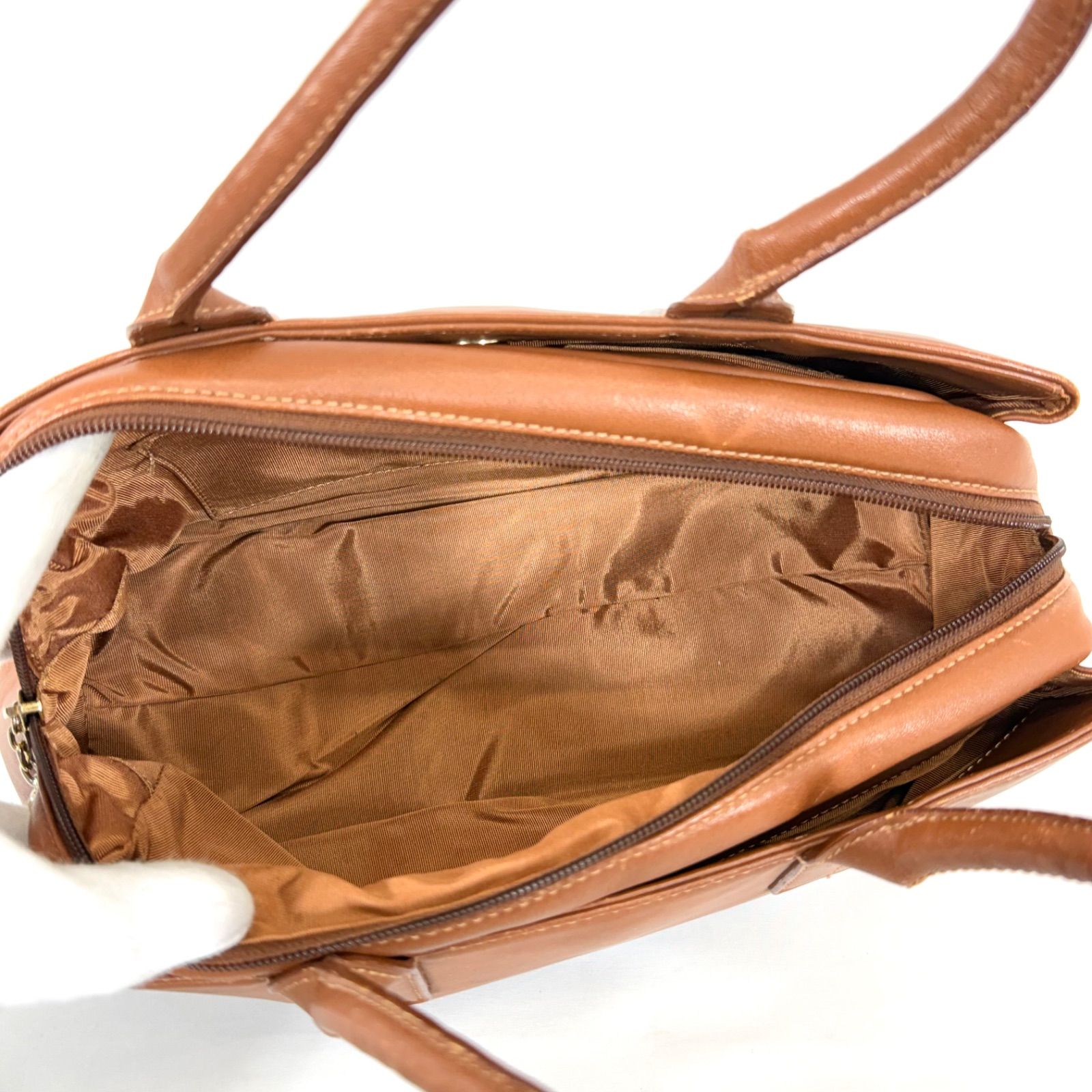 人気】ROBERTA DI CAMERINO ロベルタ ディ カメリーノ レザー Rロゴ