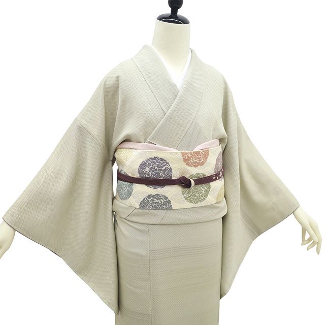 新古品】 小紋 着物 未使用 正絹 袷 薄ベージュ 霞 小柄 上質な手染め