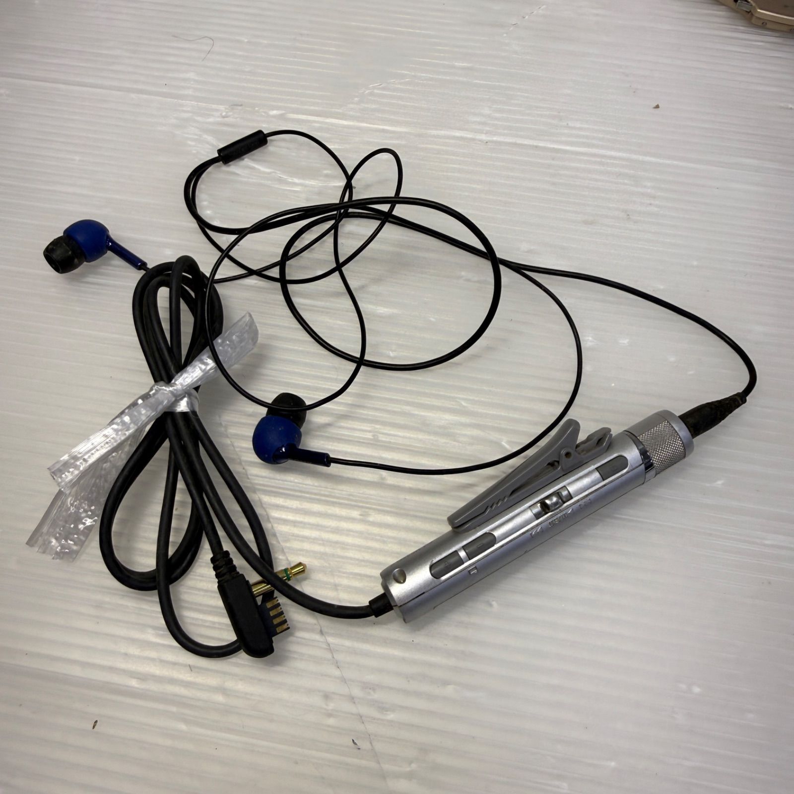 動作品☆ソニー SONY☆CD ウォークマン WALKMAN D-NE10 イヤホン付き