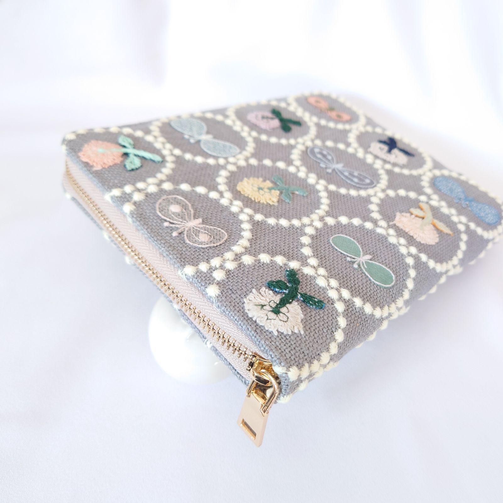 B6】刺繍15 グレー×ライトイエロー タンバリン choucho skip マルチ