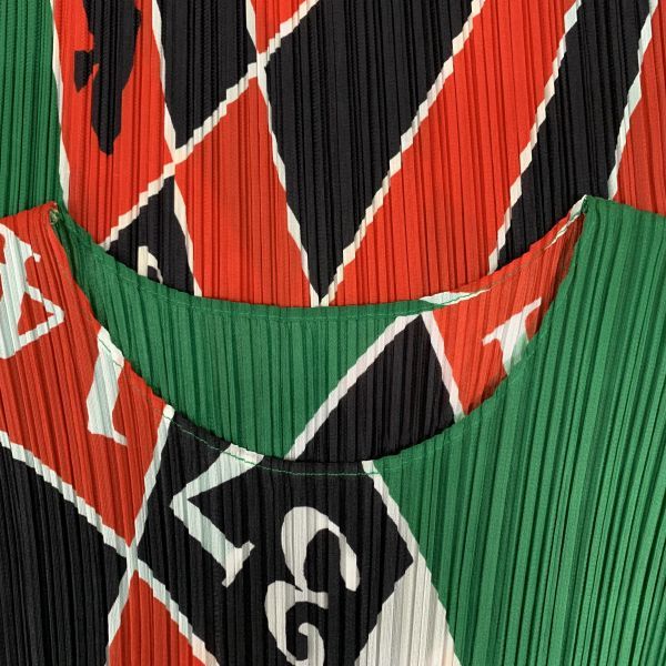 ◇ プリーツプリーズ PLEATS PLEASE イッセイミヤケ カットソー