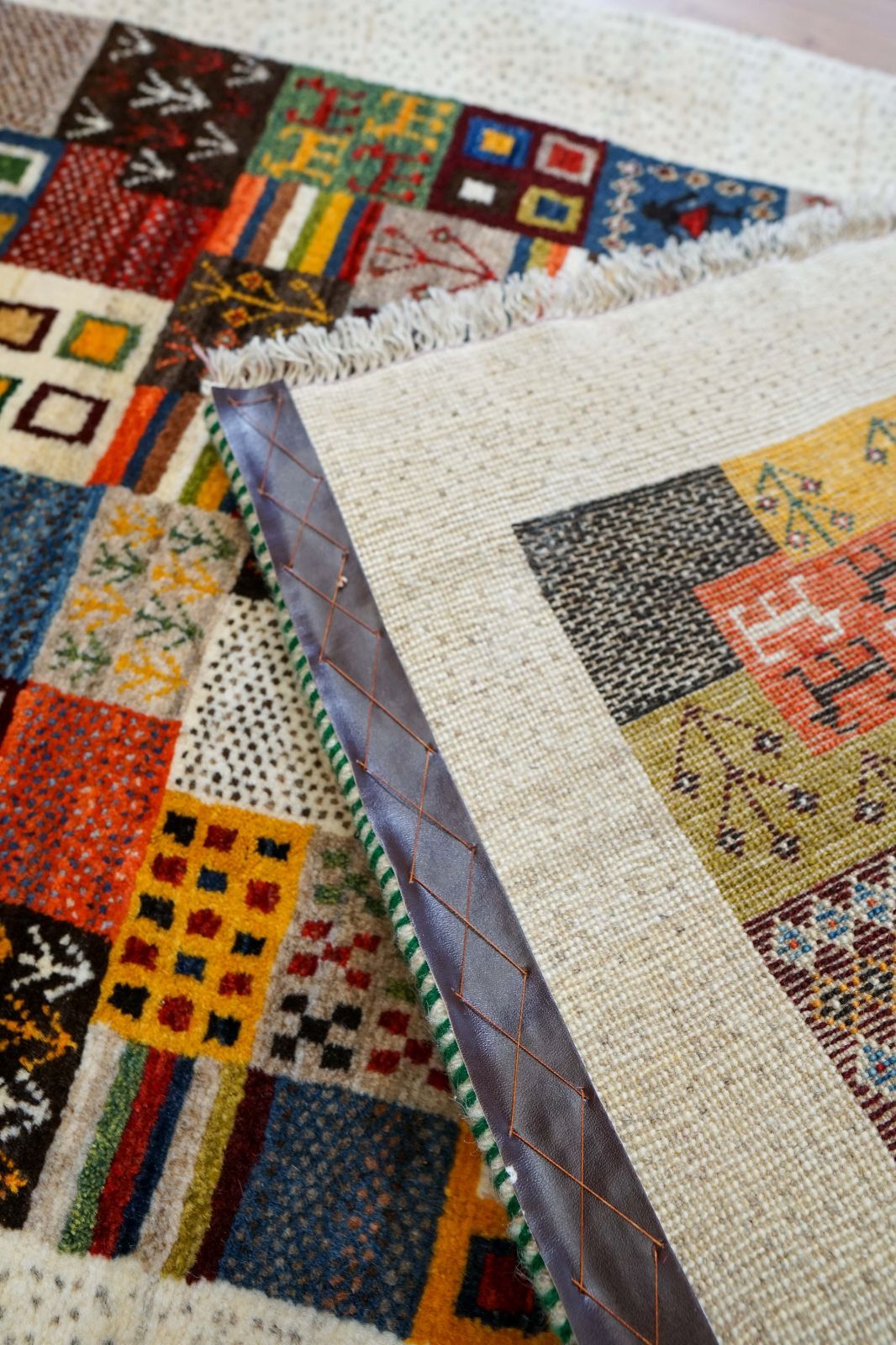 ペルシャ絨毯 カシュクリ ギャッベ リズバフトギヤべ 130×85cm - メルカリ