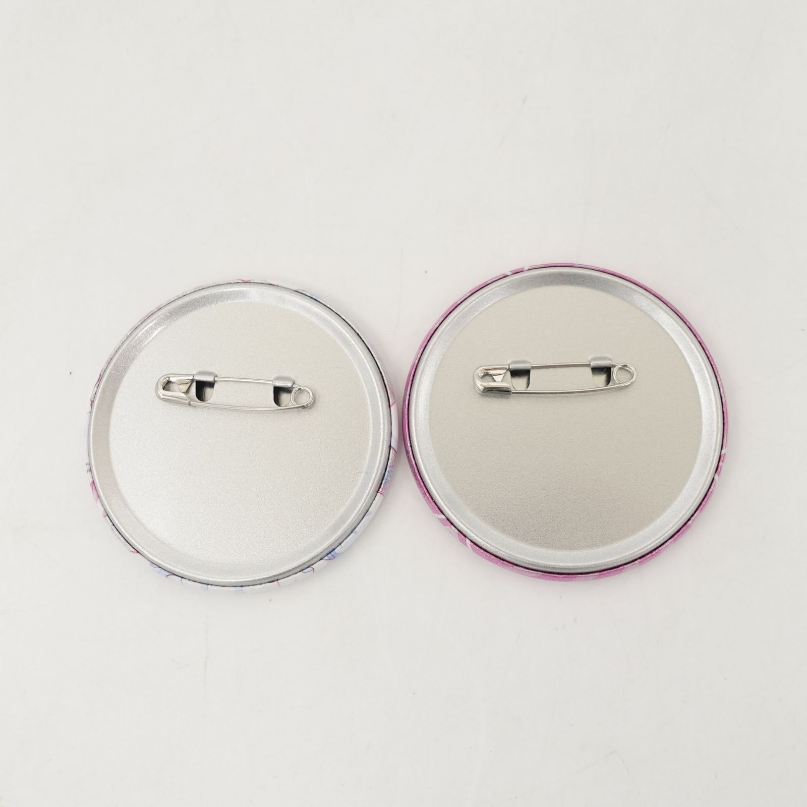 プロセカ 鳳えむ サンリオコラボ グリッター缶バッジ プロジェクト