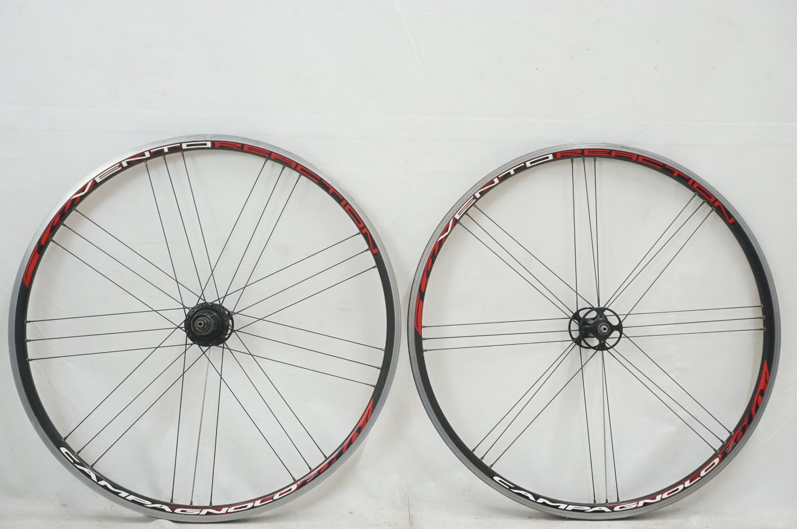 CAMPAGNOLO 「カンパニョーロ」 VENTO REACTION シマノ11速 ホイール