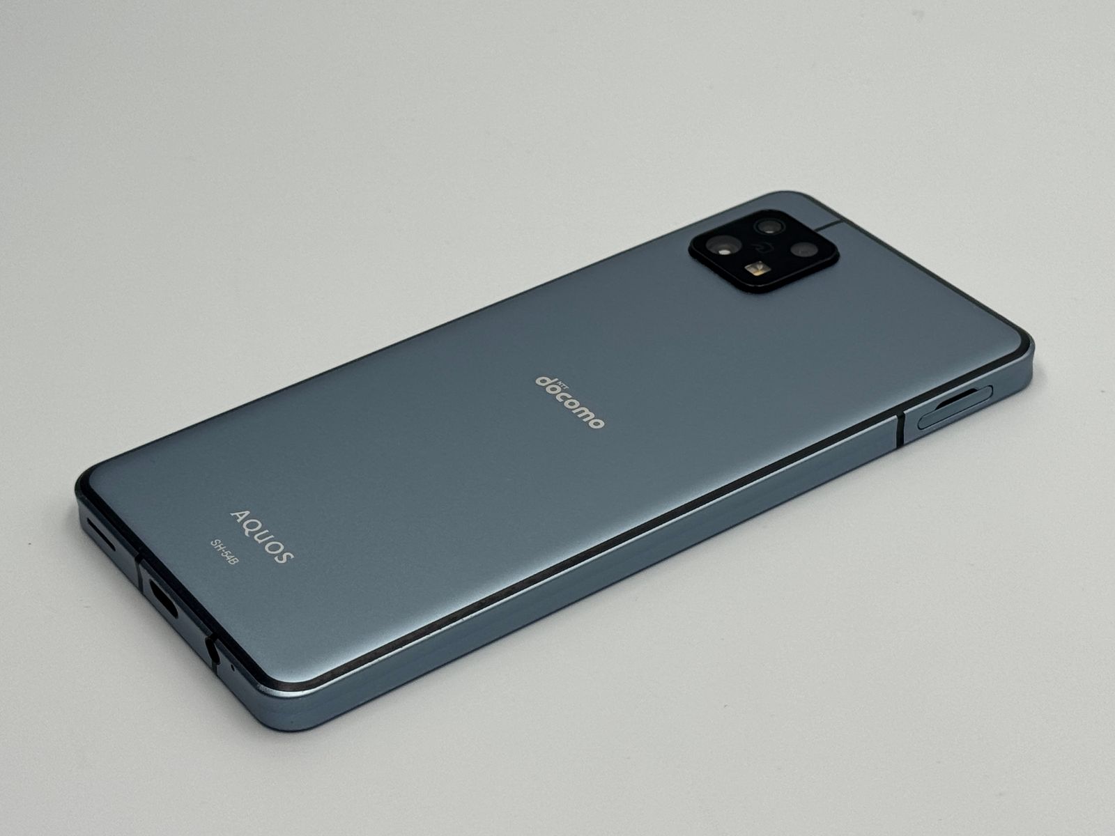 中古C】AQUOS sense6 SH-54B ブルーメタリック SIMフリー 白ロム