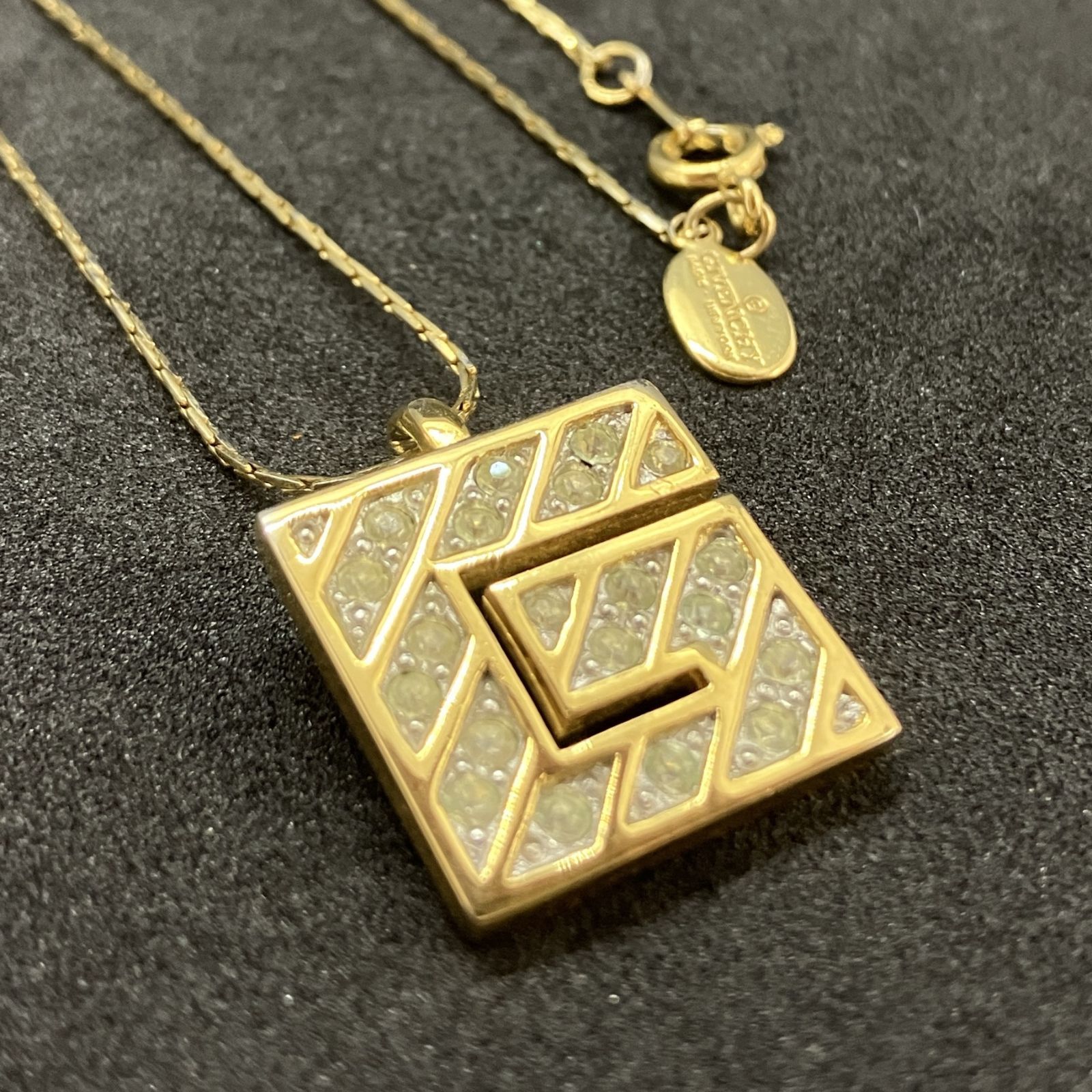 美品　希少　Givenchy　ジバンシー　ネックレス　ビッグGロゴ　ラインストーン　ゴールド系　409 4,872円