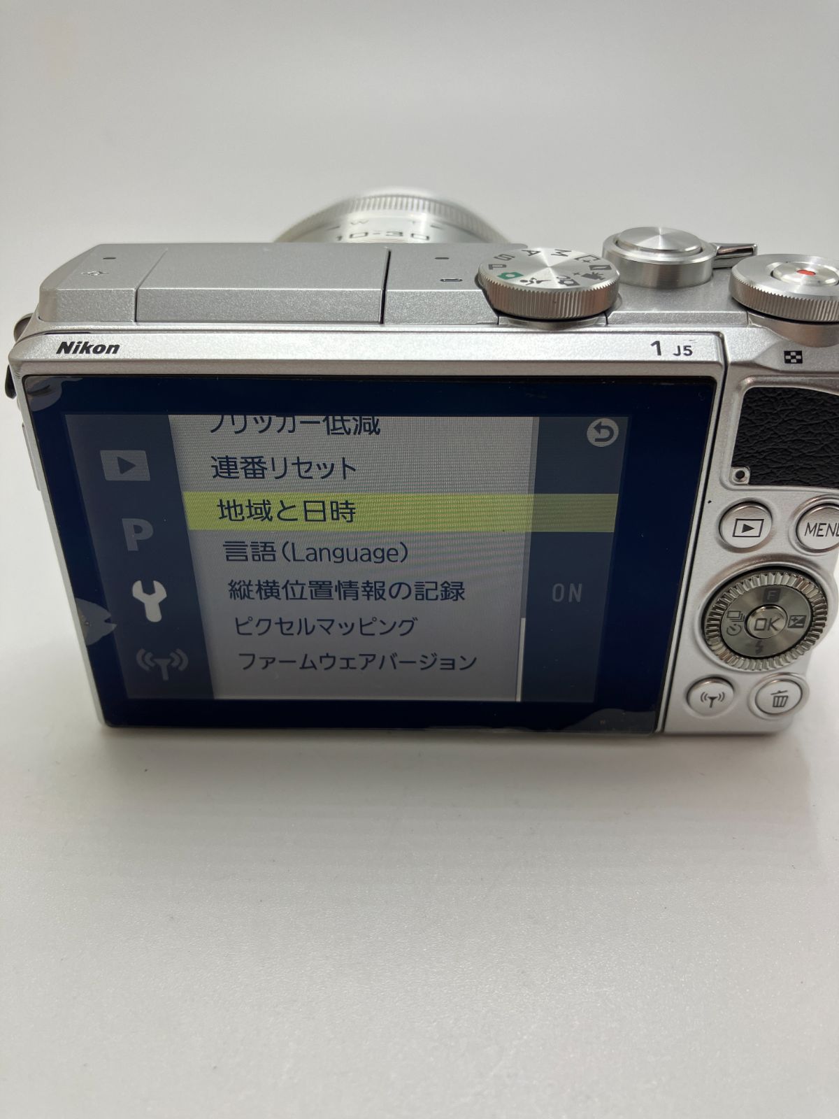 【返品保証・動作確認済】Nikon 1 J5（10-30mm・30-110mm） 返品保証・動作確認済】Nikon 1 J5 + 10-30mm + 18.5mm ダブルレンズ