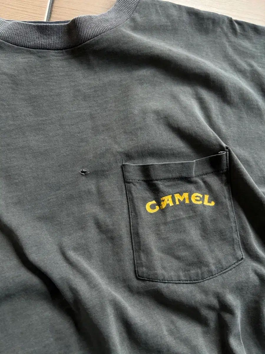 90s Camel キャメル ボーン トゥ ビースムース Tシャツ - メルカリ