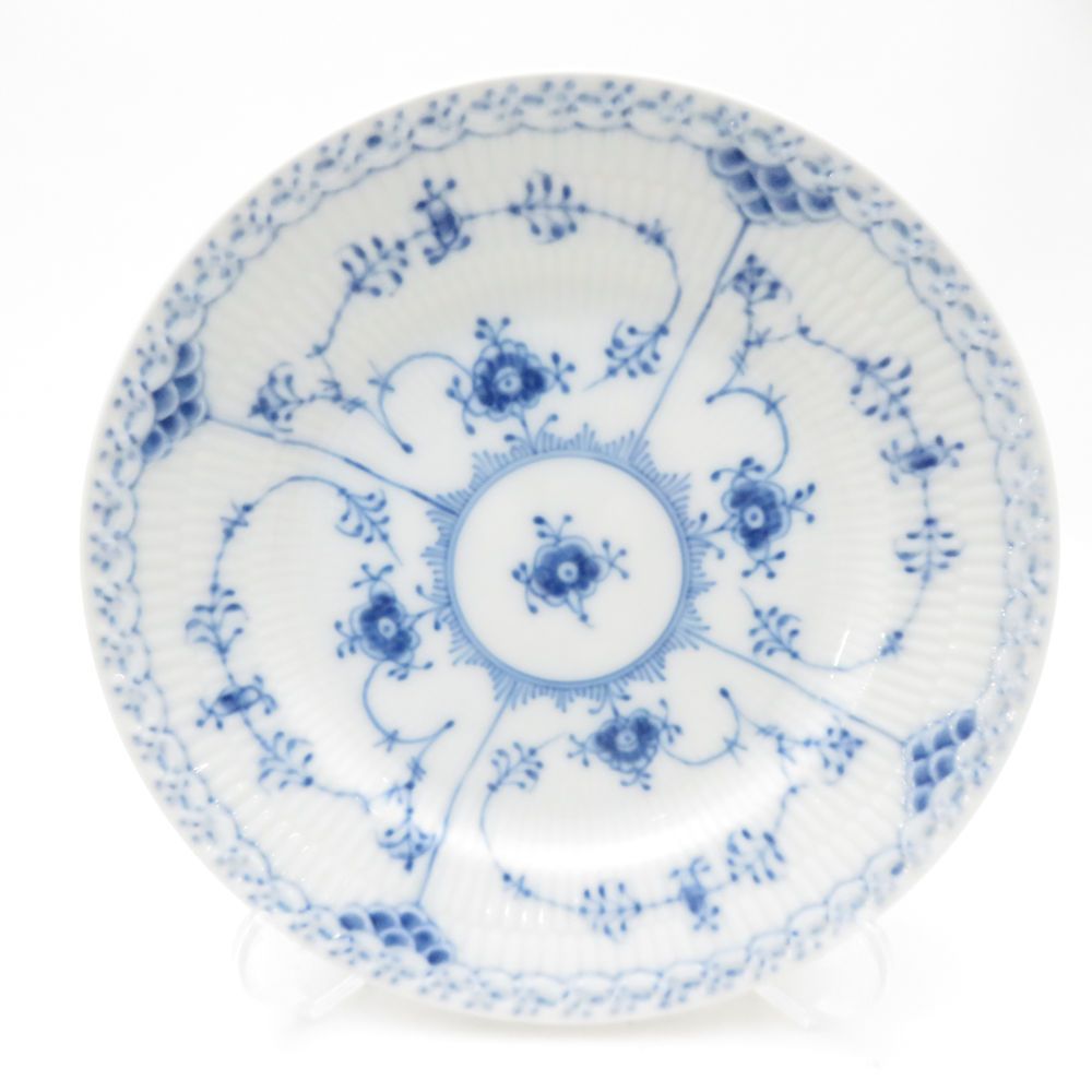 ROYAL COPENHAGEN ロイヤルコペンハーゲン ブルーフルーテッドハーフ