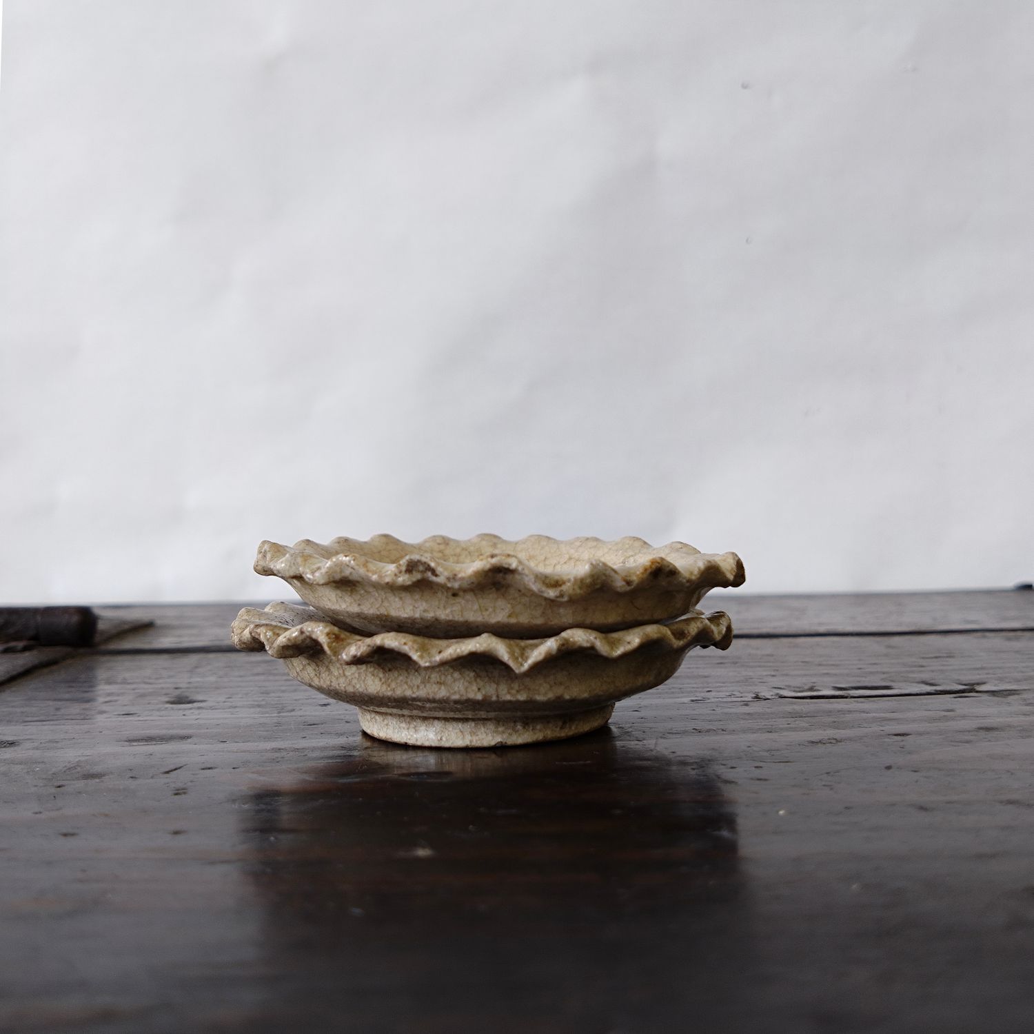 江戸中期 御深井焼（おふけやき）灰釉 輪花豆皿 2枚組 7cm 0204 - メルカリ