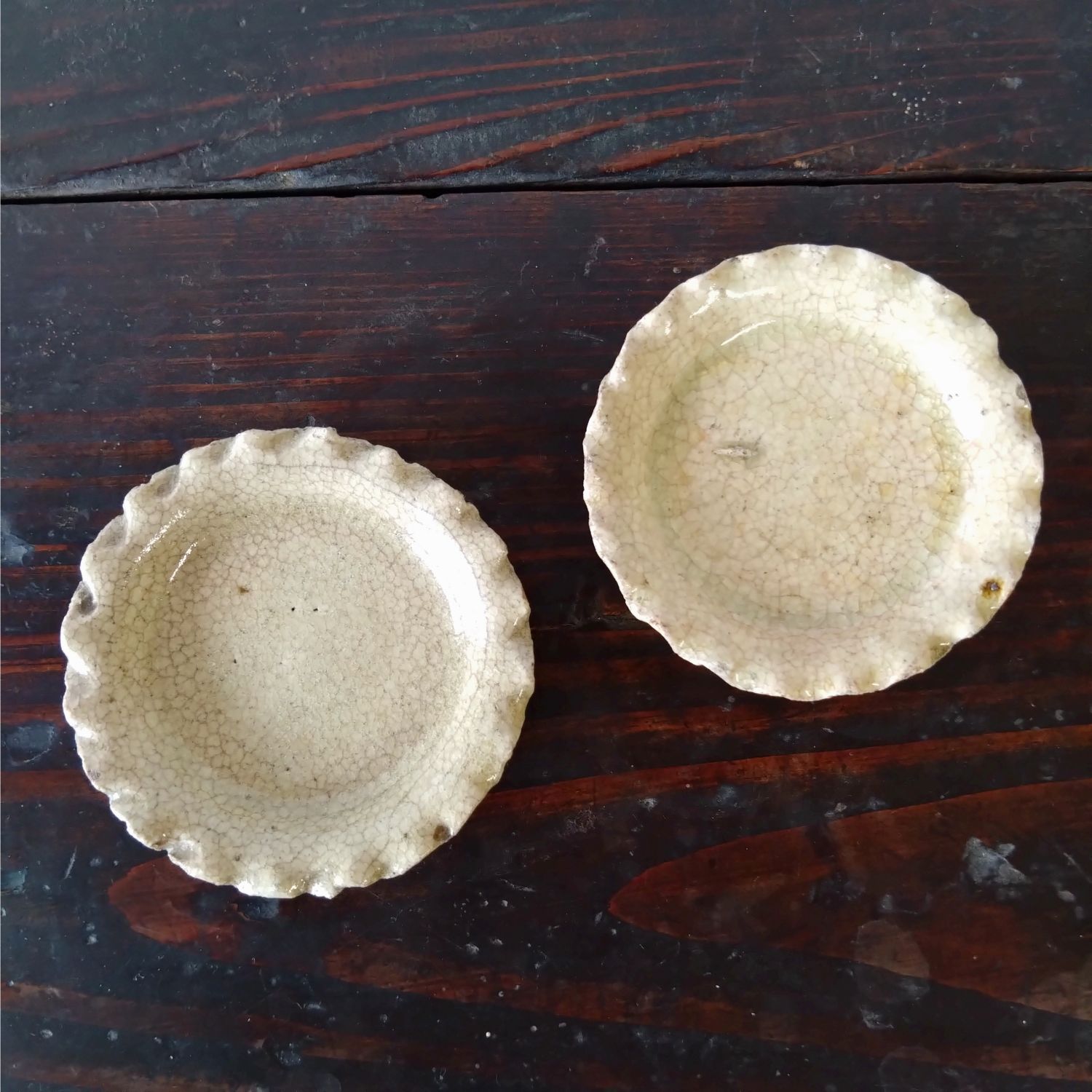 江戸中期 御深井焼（おふけやき）灰釉 輪花豆皿 2枚組 7cm 0204 - メルカリ