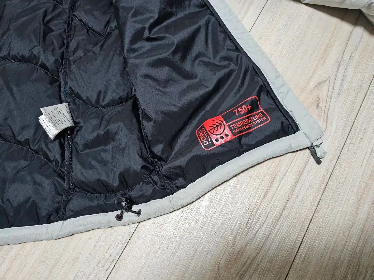 MAMMUT マムート Xeron Down 軽量ダウン 10万でポップ 니다 Mammut 