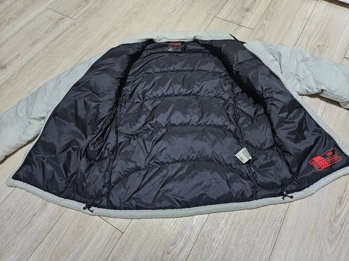 MAMMUT マムート Xeron Down 軽量ダウン 10万でポップ 니다 Mammut 