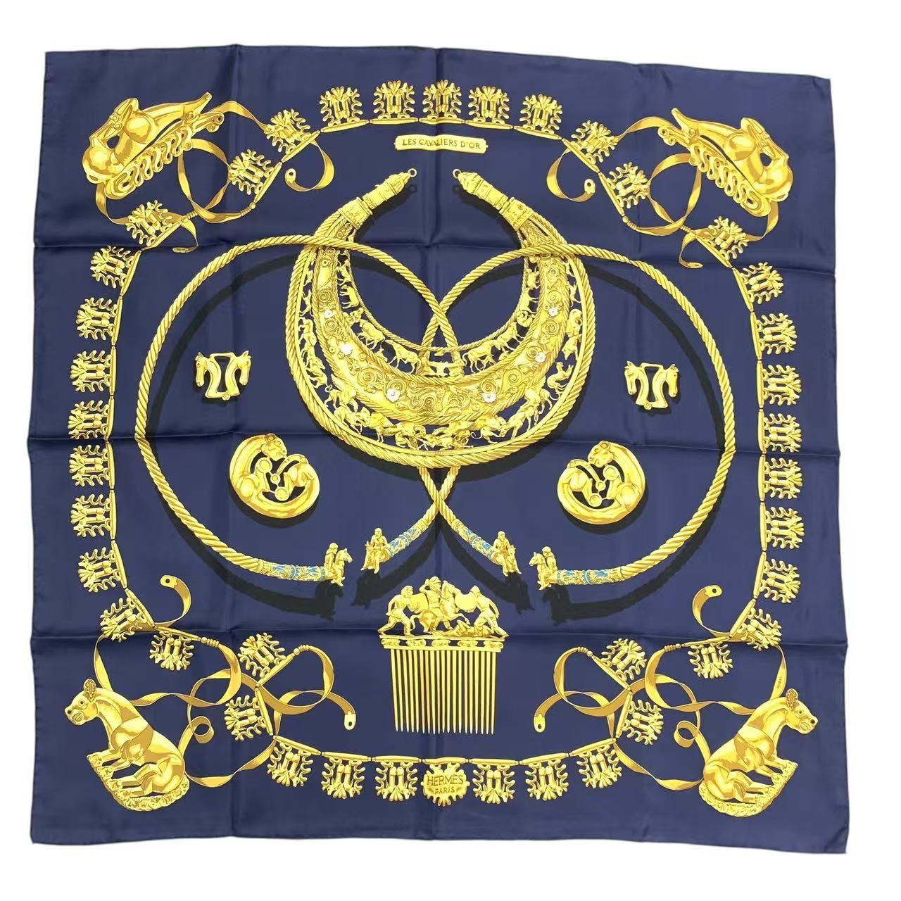 新品同様 HERMES エルメス カレ90 LES CAVALIERS D'OR 黄金の騎士