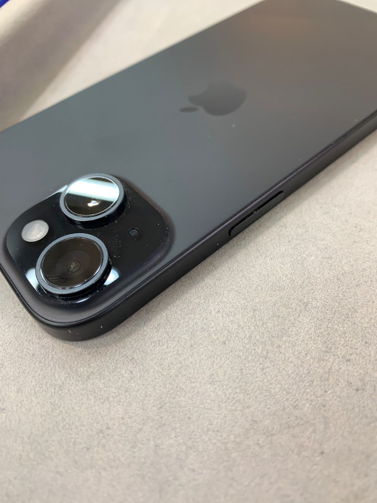 iPhone 15 128GB ブラック バッテリー87％ docomo〇 - メルカリ