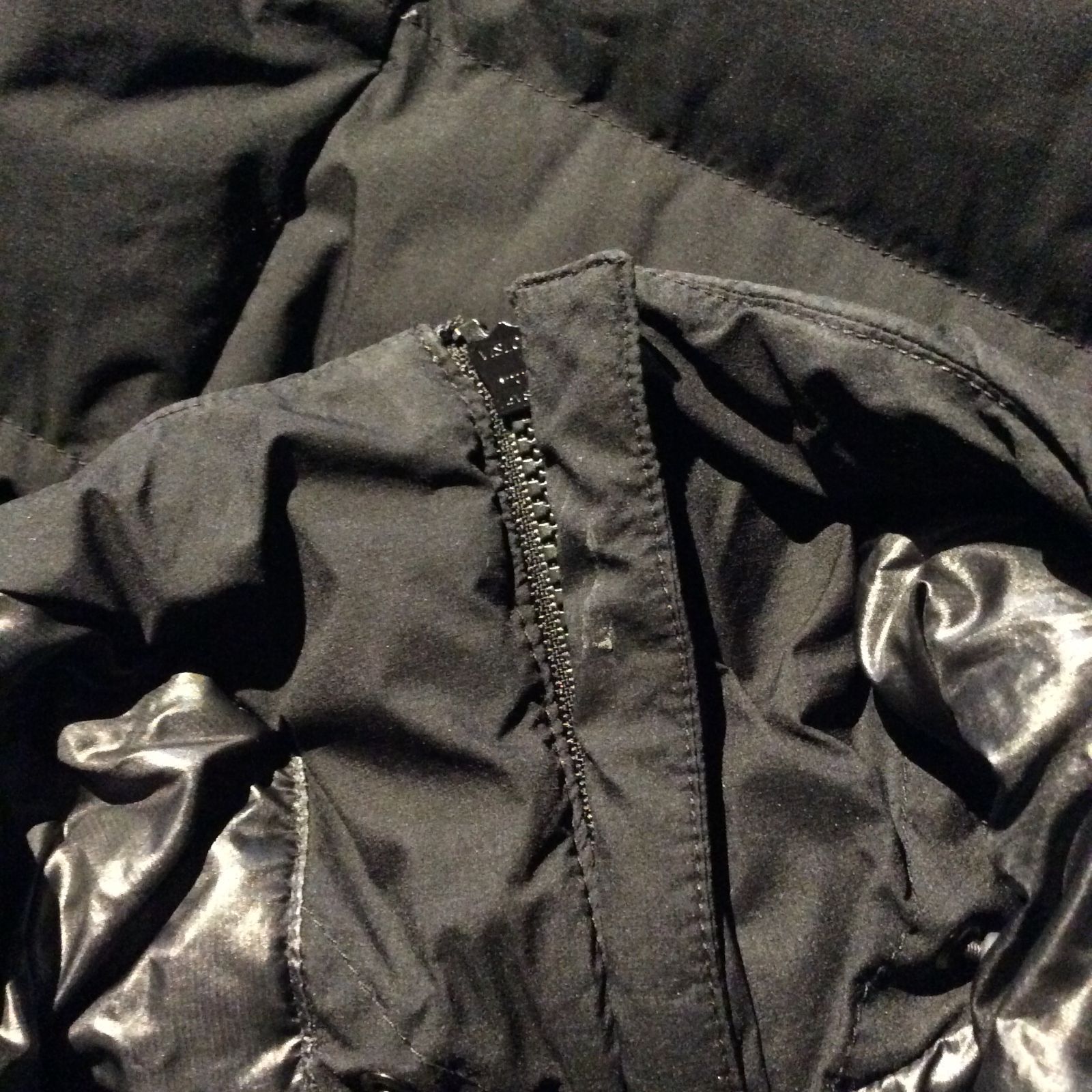 mont-bell ULトラベルダウン ハーフコート GORE-TEX INFINIUM ブラック 