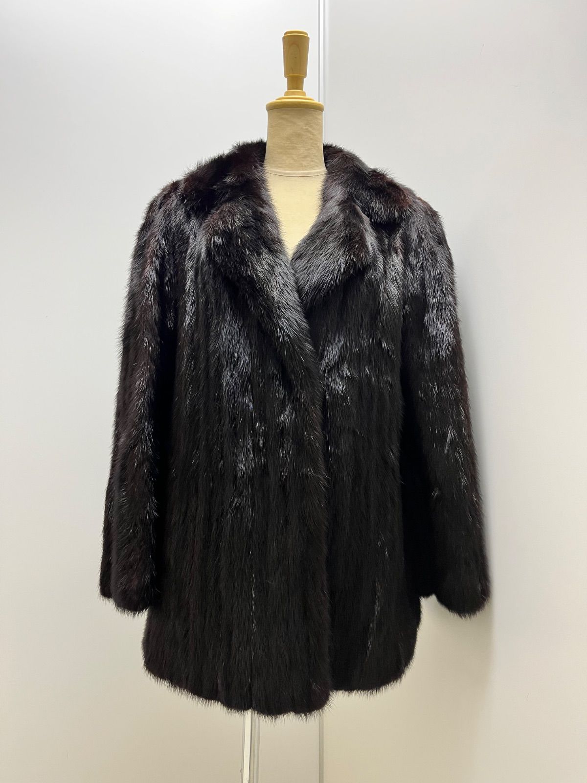 毛皮 リアルファー EMBA エンバ MINK ミンク 黒 セミロング コート EMBA ミンクコート 毛皮 リアルファー C26020447 - メルカリ