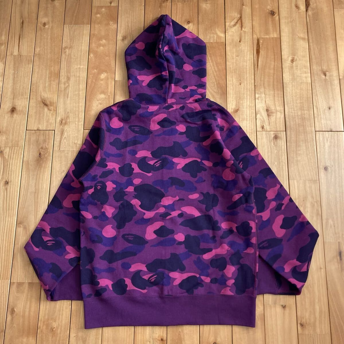 ☆新品☆ Purple Camo カレッジロゴ パーカー Lサイズ a bathing ape