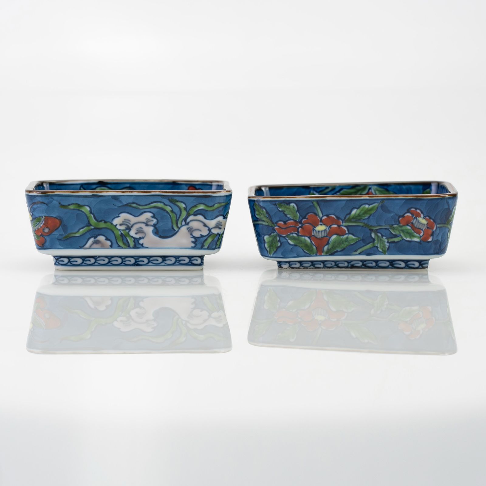 舘林源右衛門 作 染錦古代花鳥図 角鉢2 醤油皿2 二組セット 有田焼