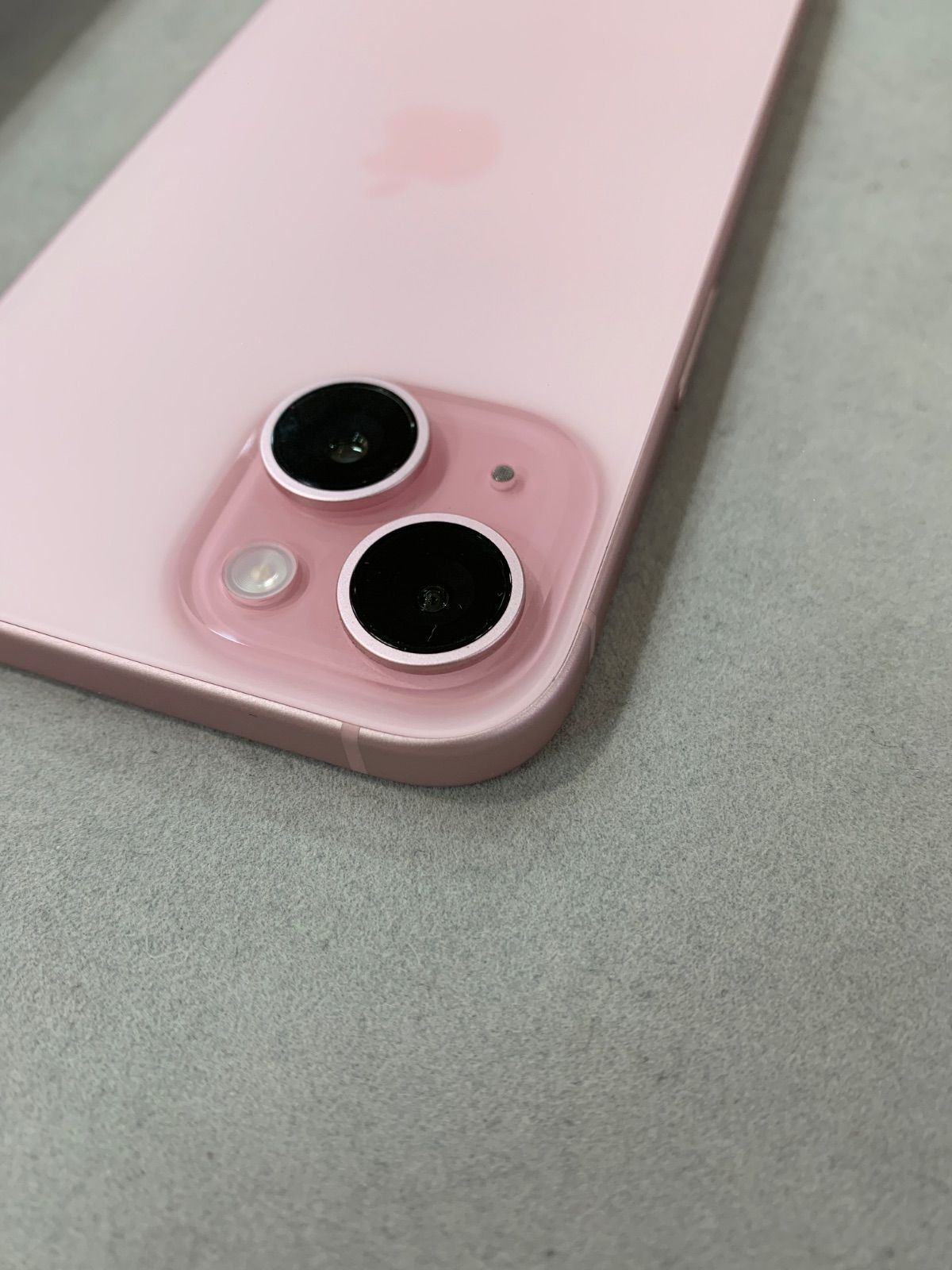 iPhone 15 128GB ピンク バッテリー89％ docomo〇 - メルカリ