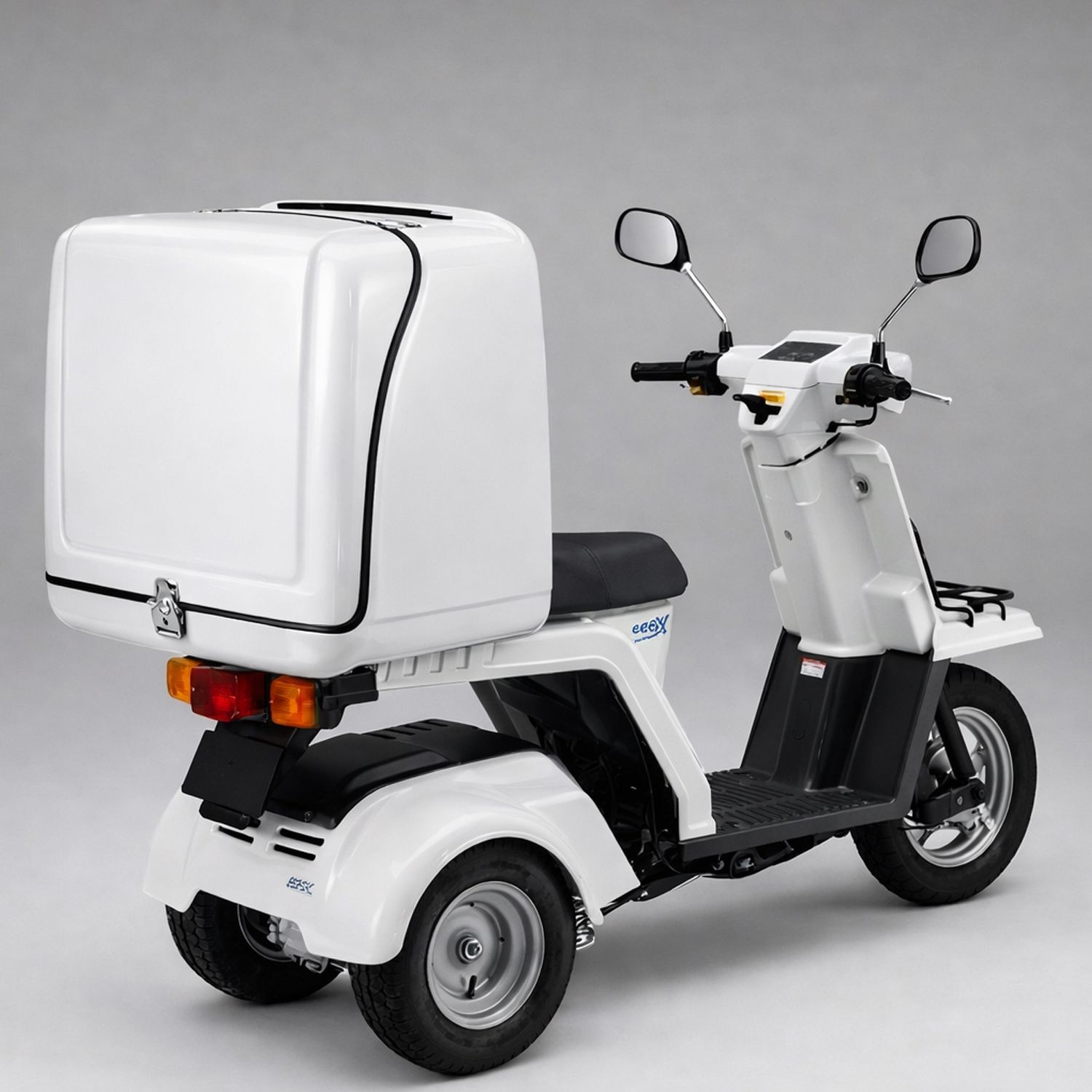 デリバリーボックス ジャイロX専用設計 大容量 LEDブレーキランプ付 鍵