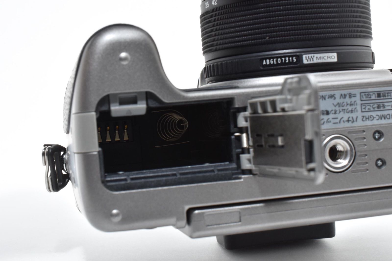 パナソニック Lumix DMC-GH2 ミラーレスカメラ カードリーダーでスマホ