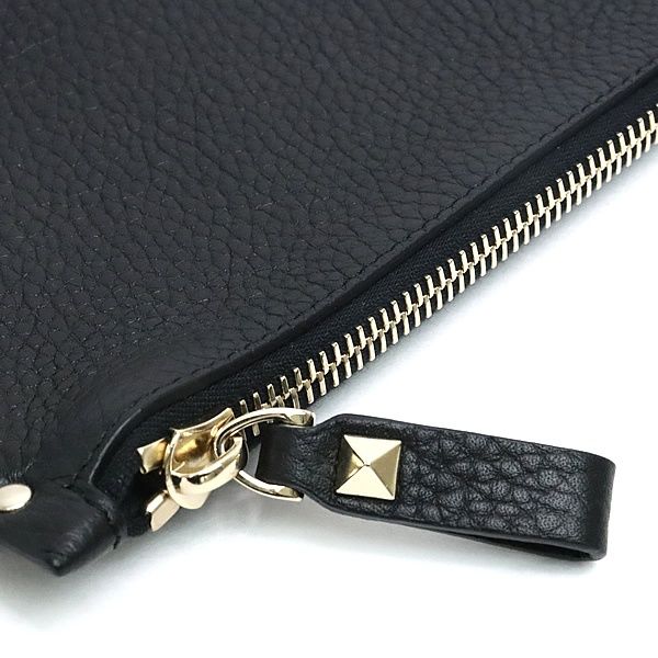 広尾店】未使用 ヴァレンティノ VALENTINO ロックスタッズポーチ