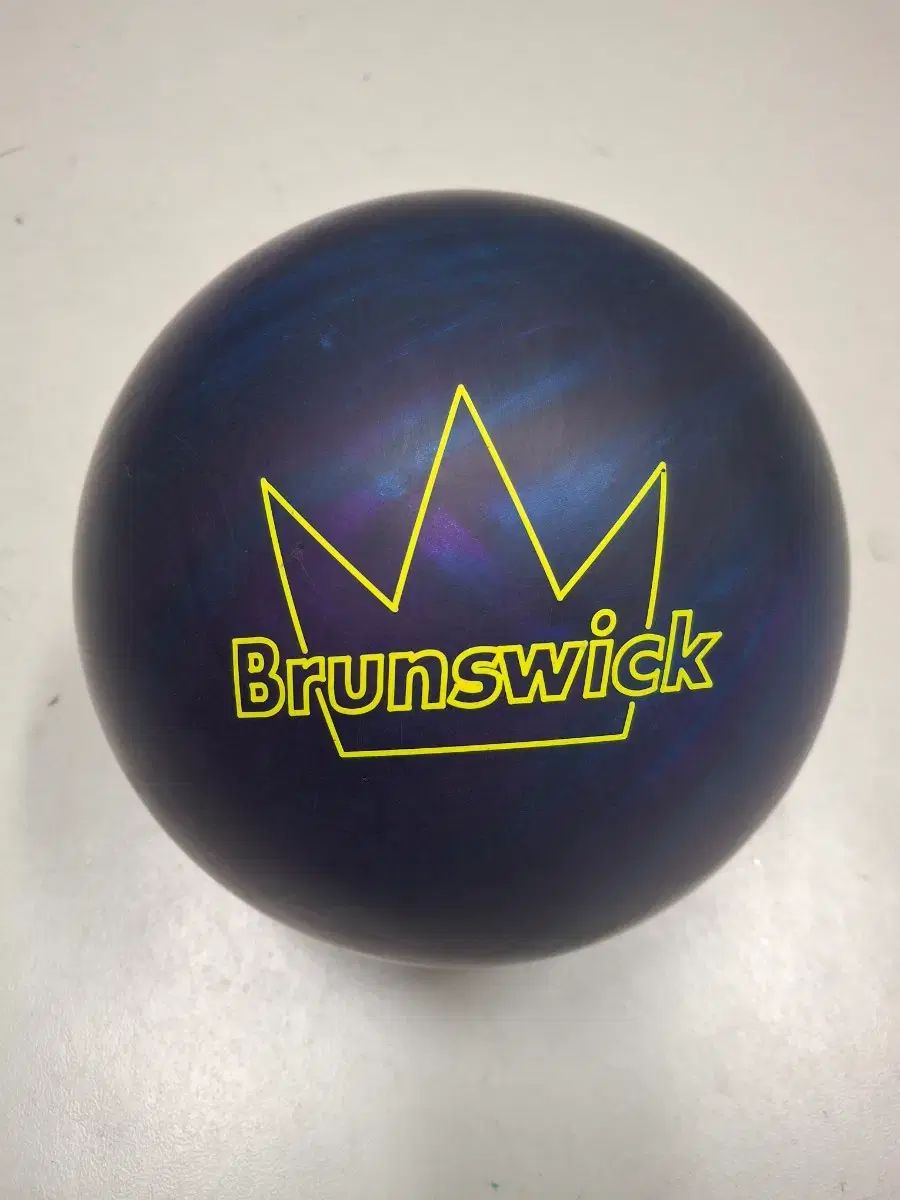 ブランズウィック LT48pro ボウリングボール 15ポンド プラグ済 中古