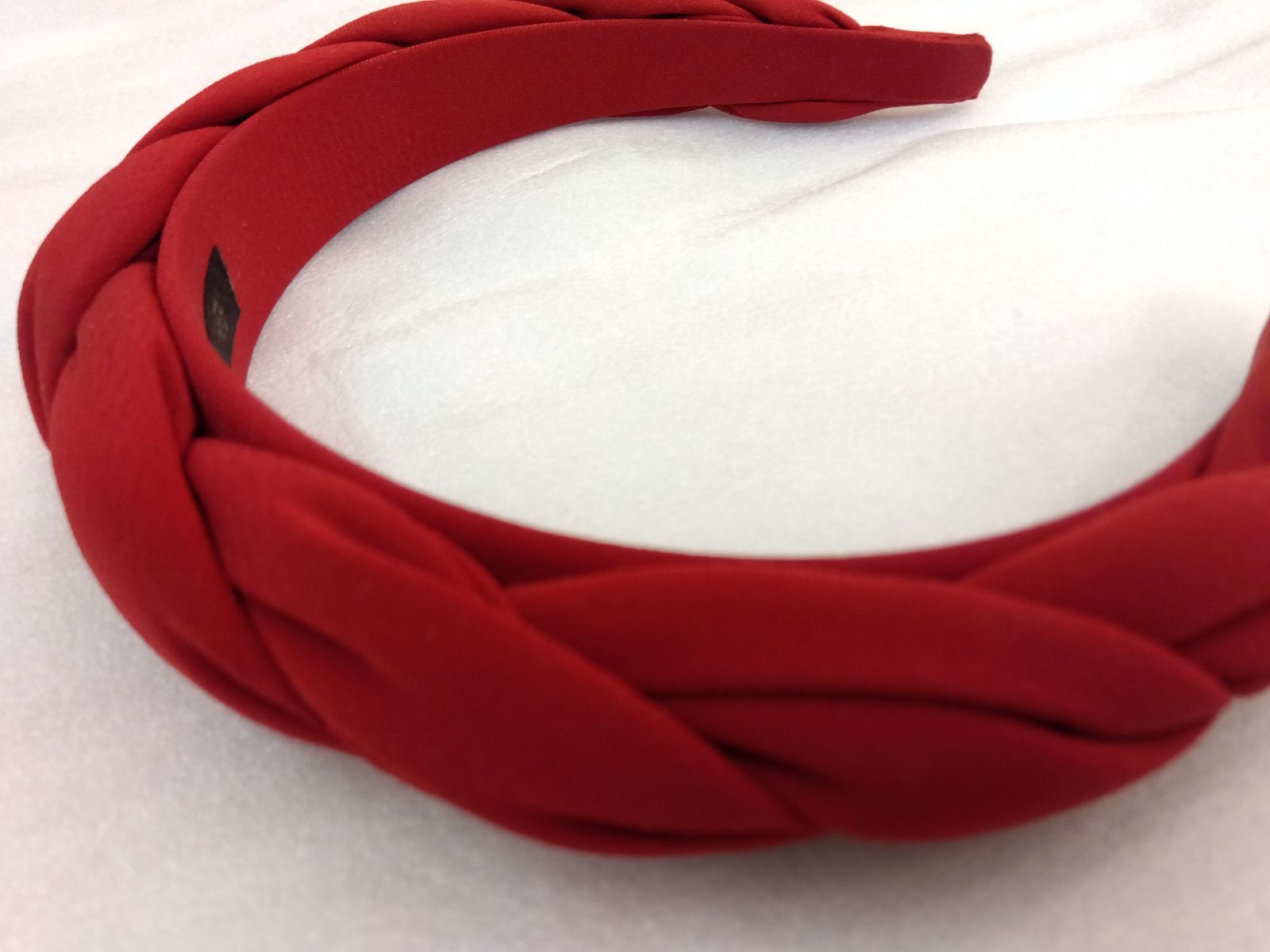 M17 アレクサンドルドゥパリ Alexandre de paris 鮮やかキレイめレッド