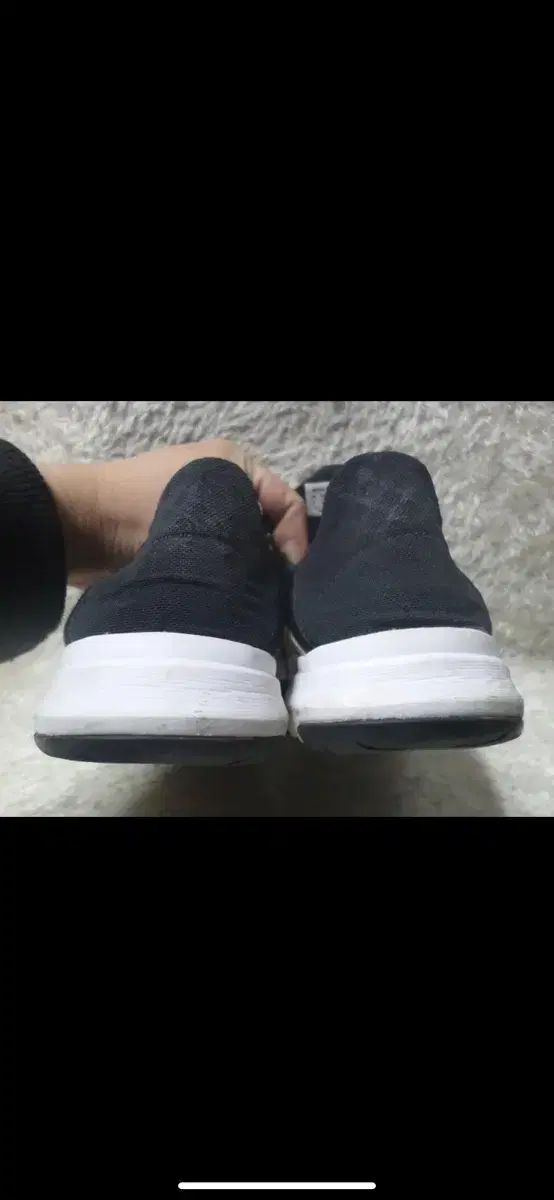 SALOMON サロモン