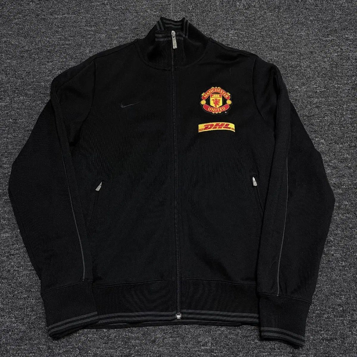 NIKE マンチェスター・ユナイテッドFC ブラック ジャージ - メルカリ