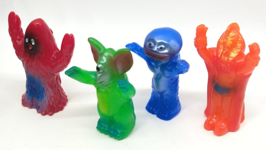 マウラトーイ 秘密怪獣シリーズ 指人形 4体セット - メルカリ