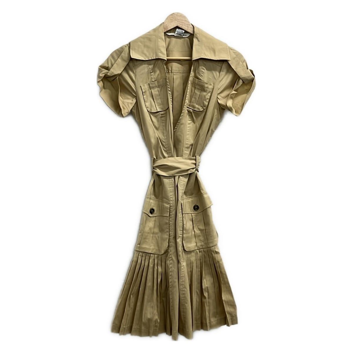 DIANE VON FURSTENBERG(DVF)(ダイアン・フォン・ファステンバーグ