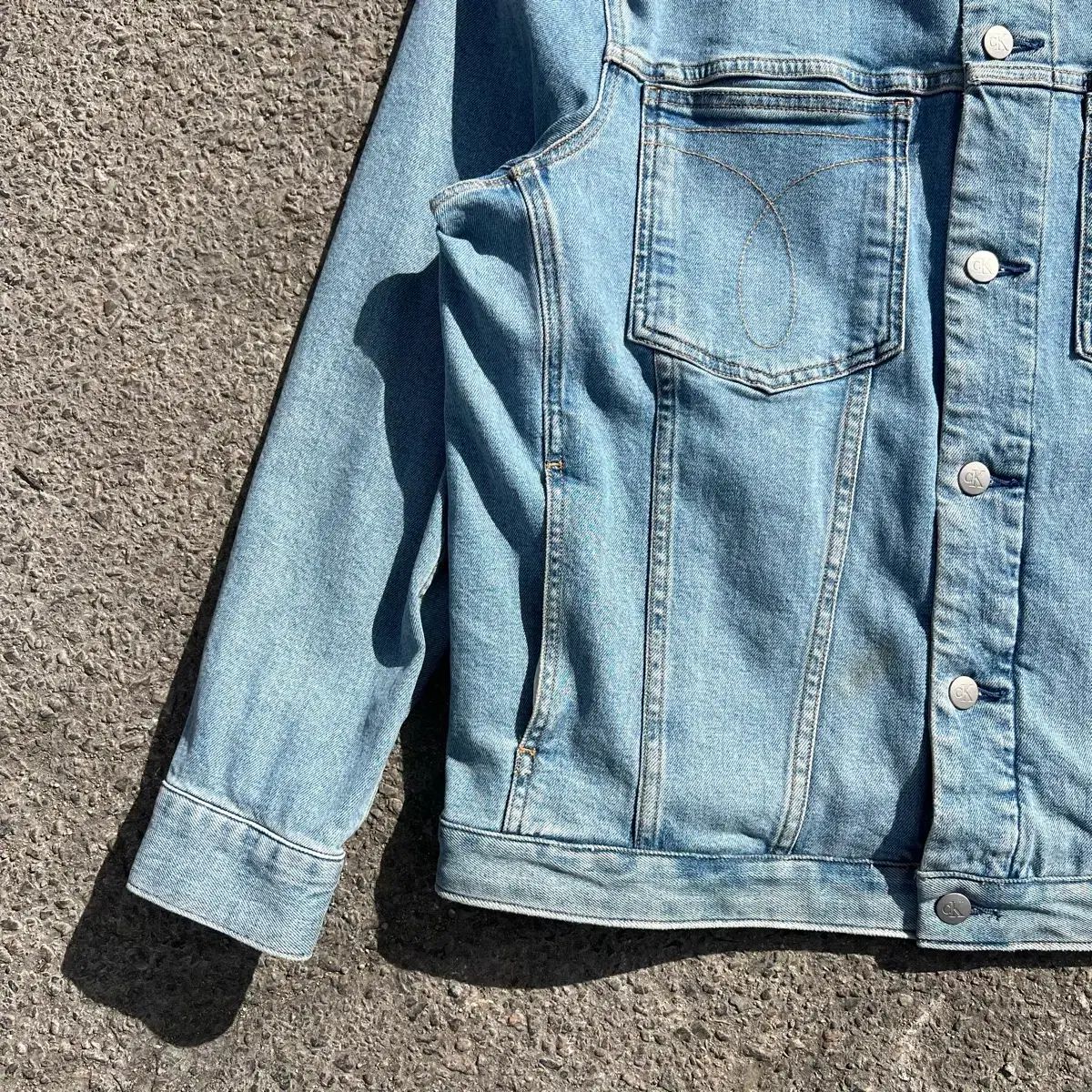 カルバン・クライン デニム トラッカー ジャケット - メルカリ