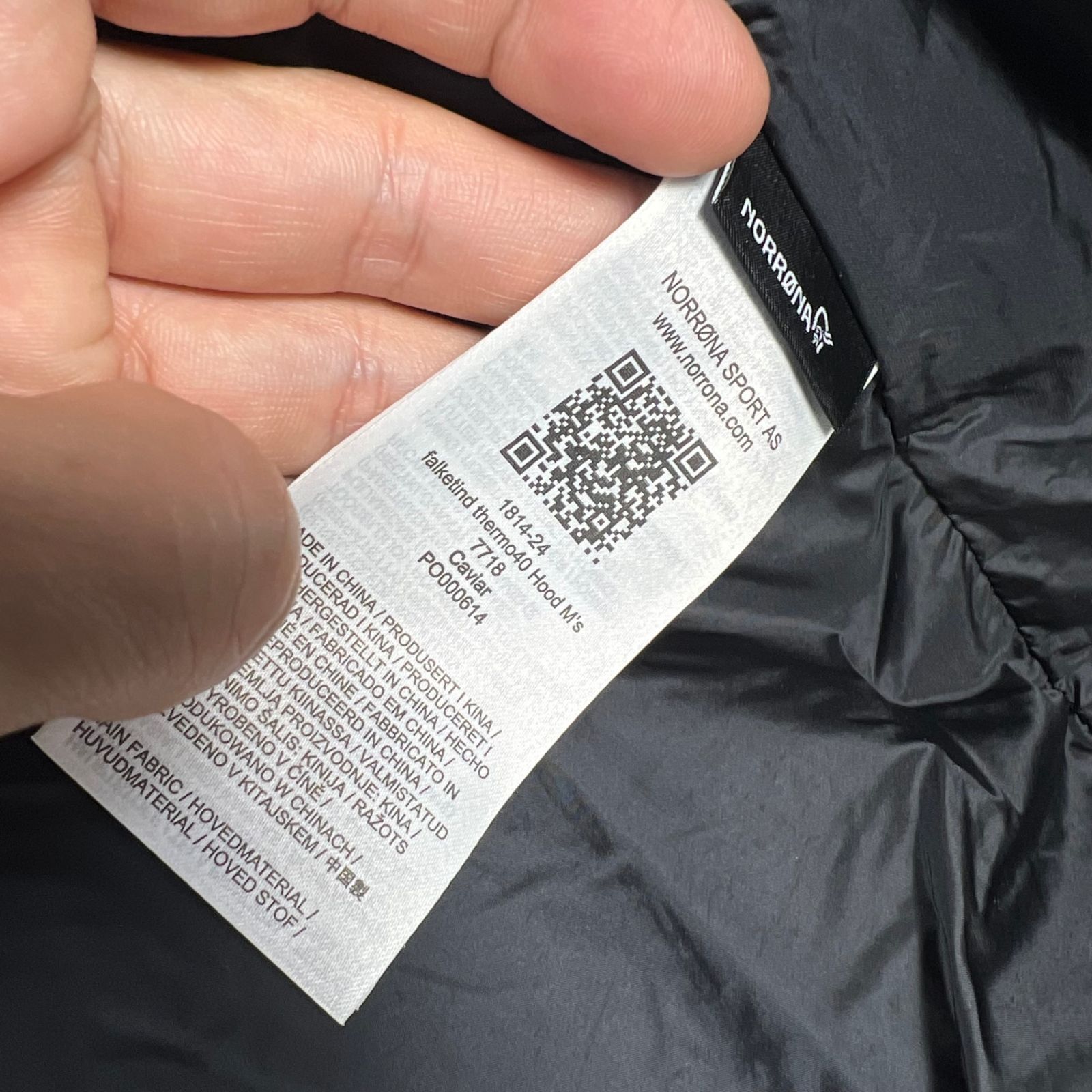  Men s L ブラック系 Norrona ノローナ フォルケティン サーモ40 フード メンズ Falketind Thermo 40 Hood M 1814 24 7718 CAVIAR z CAV ジャケット アウター