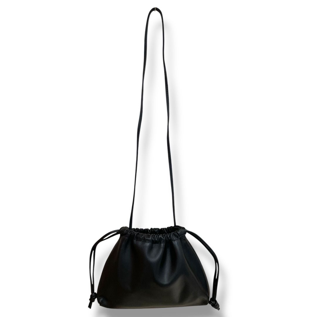 新品 未使用品 タグ付き CELERI セルリ レザーポーチ 本革 羊革