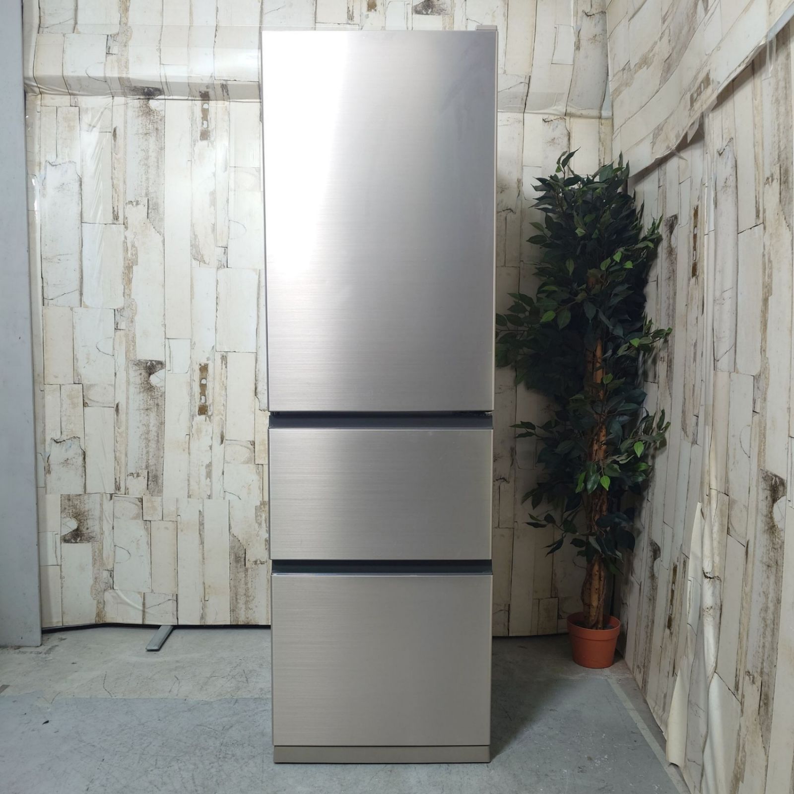 2021年製】 日立 HITACHI 家電 冷凍冷蔵庫 R-V32RV 315L - メルカリ